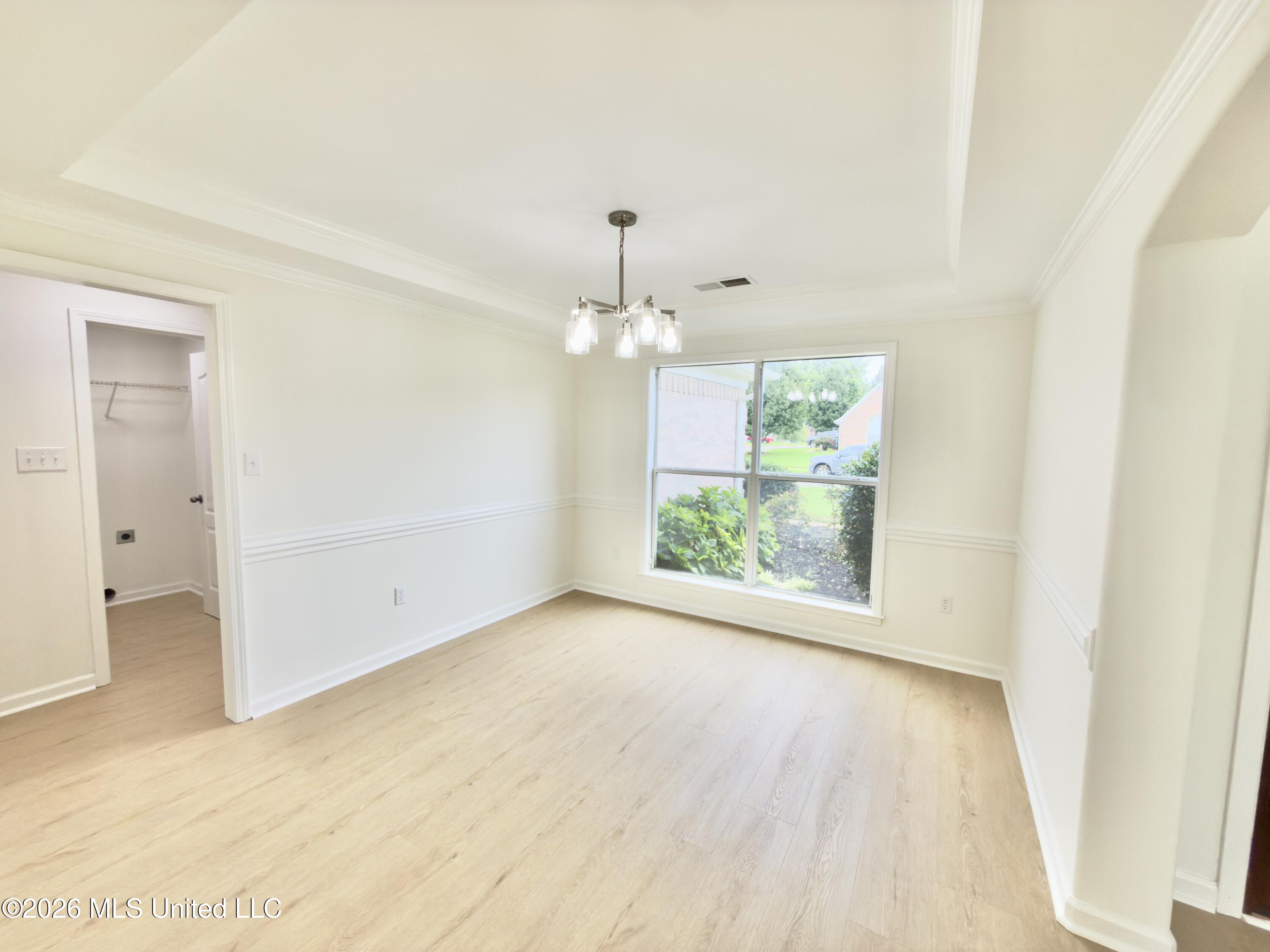 7264 Grandiflora Drive Property Photo 6