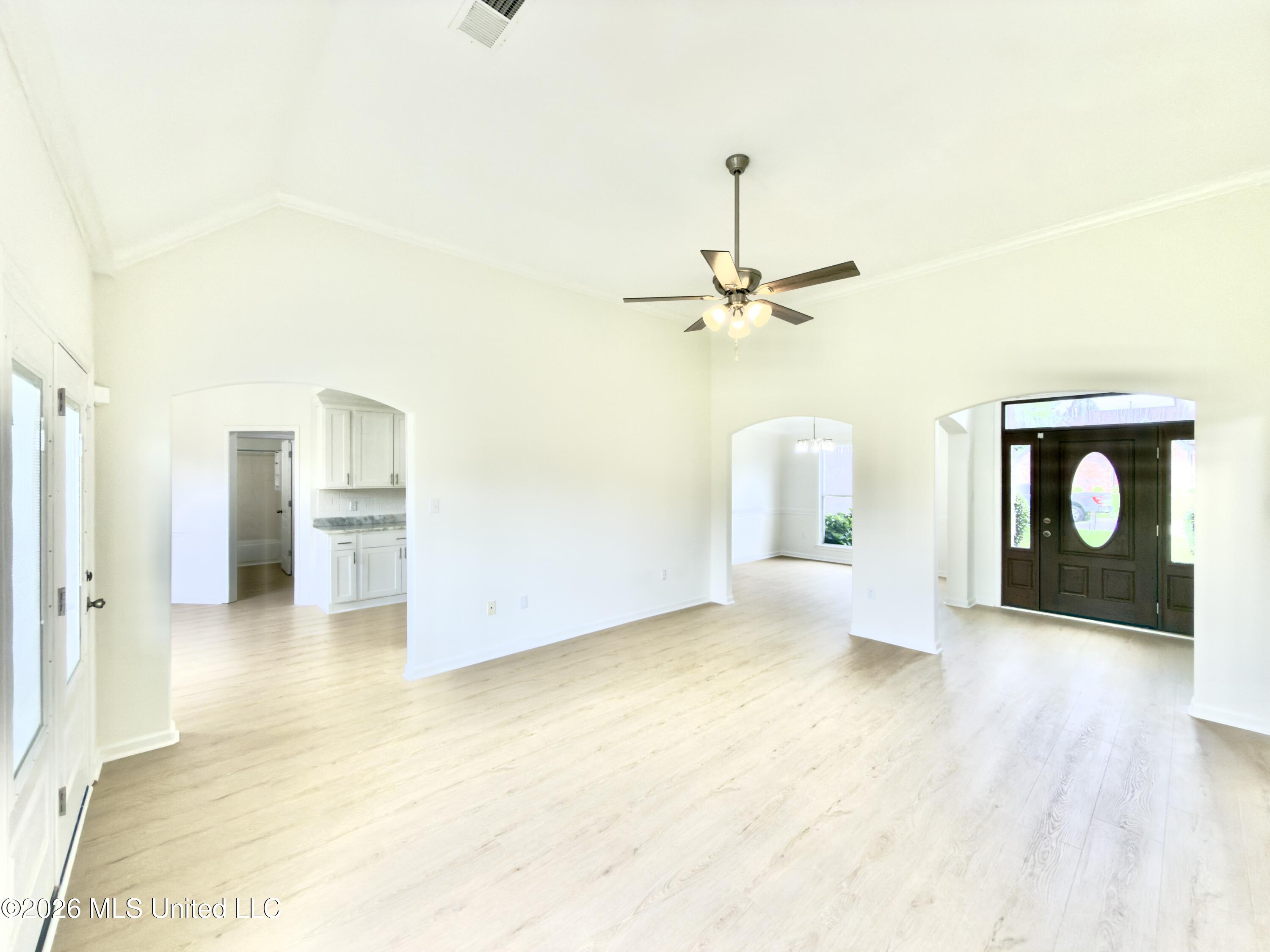 7264 Grandiflora Drive Property Photo 6