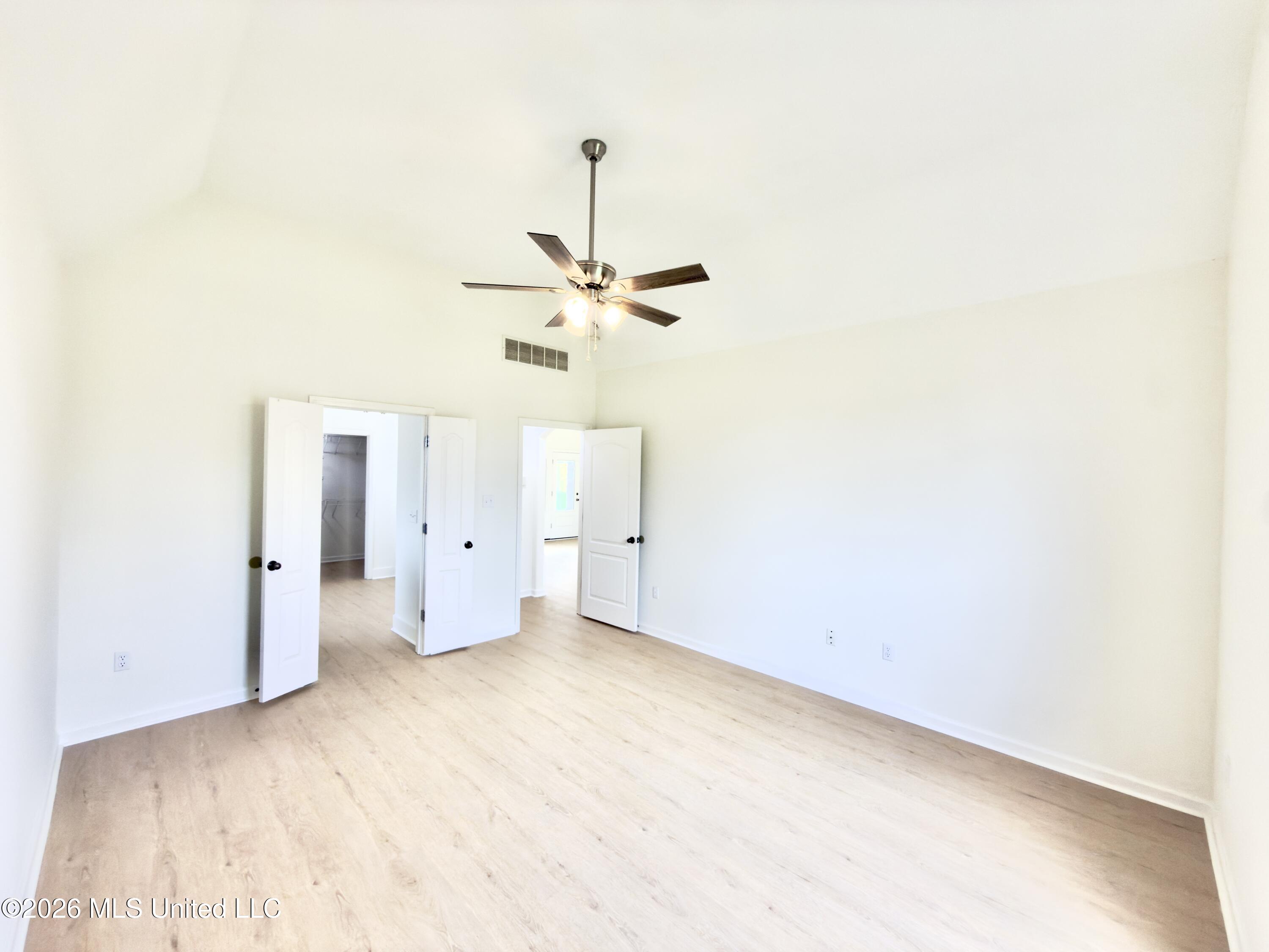 7264 Grandiflora Drive Property Photo 13