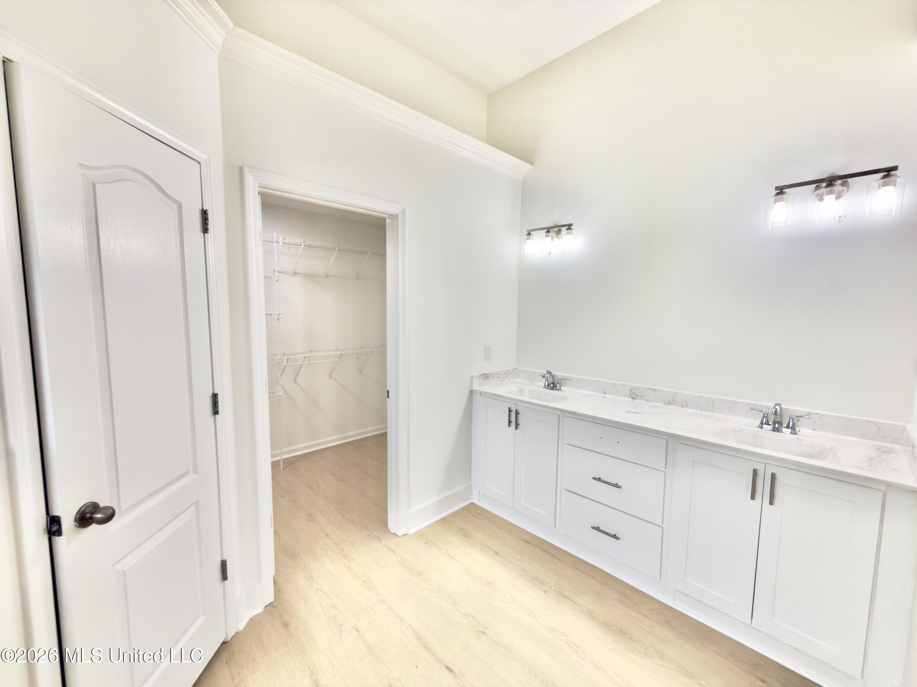 7264 Grandiflora Drive Property Photo 16