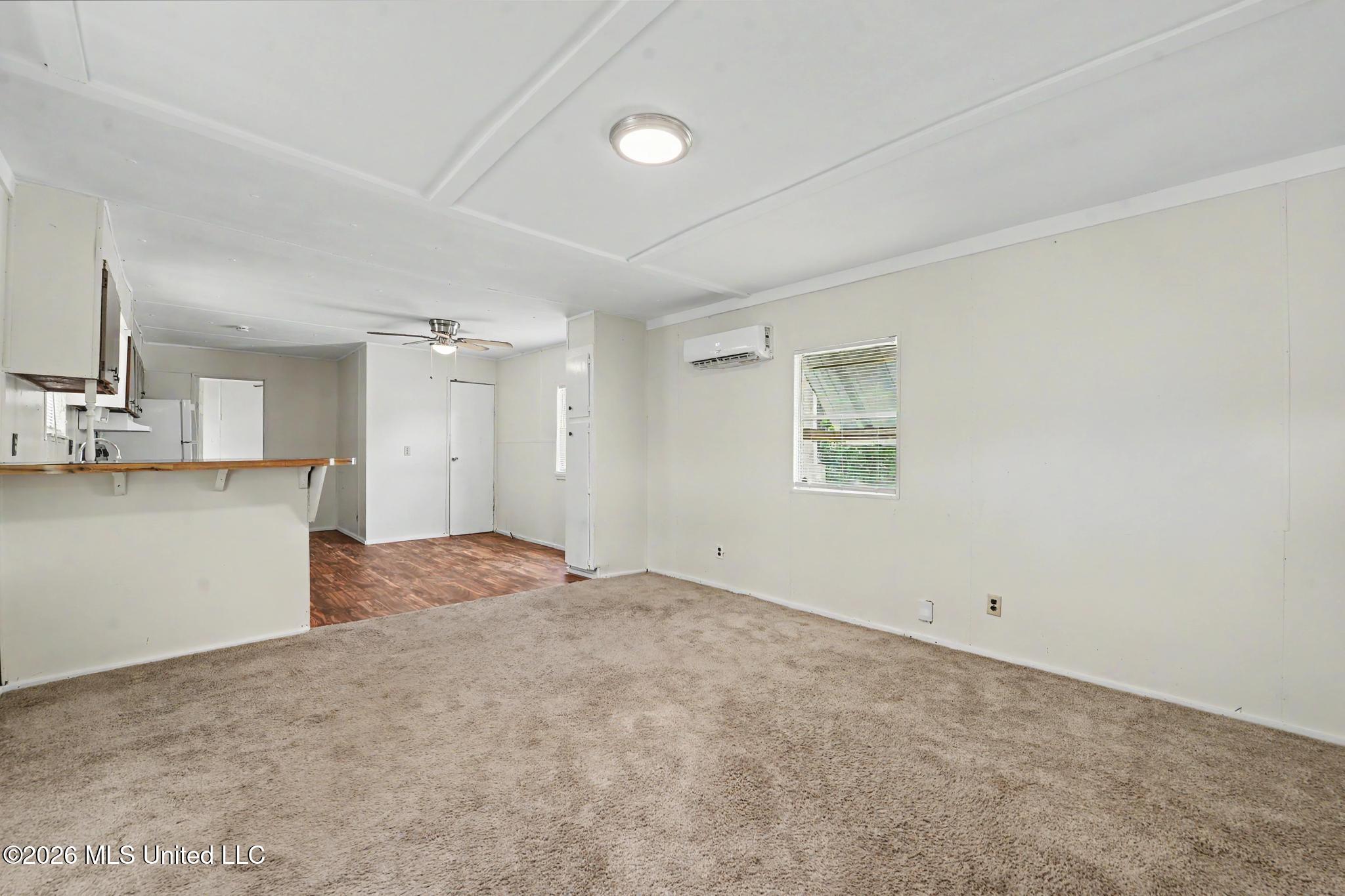 11213 Dobson Road Property Photo 3