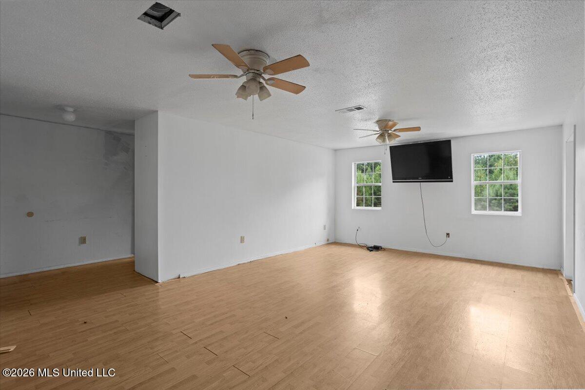 328 W Progress Road Property Photo 5