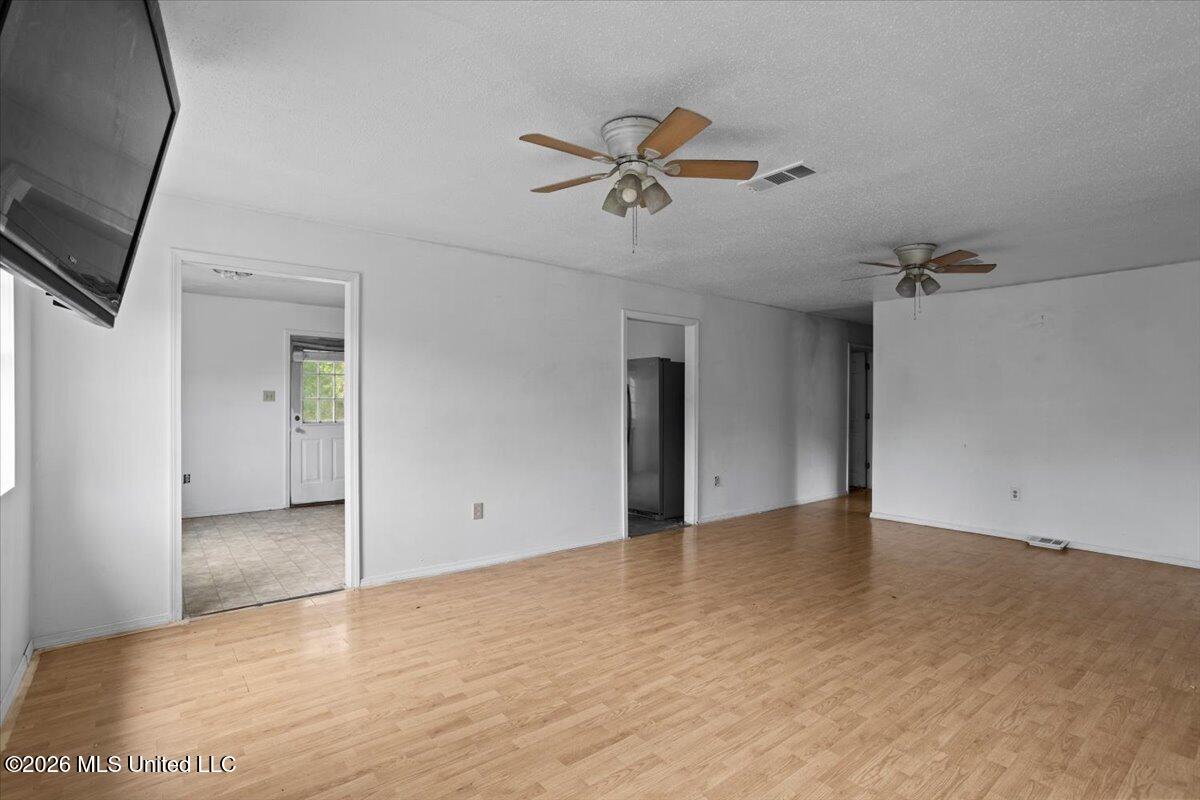 328 W Progress Road Property Photo 6