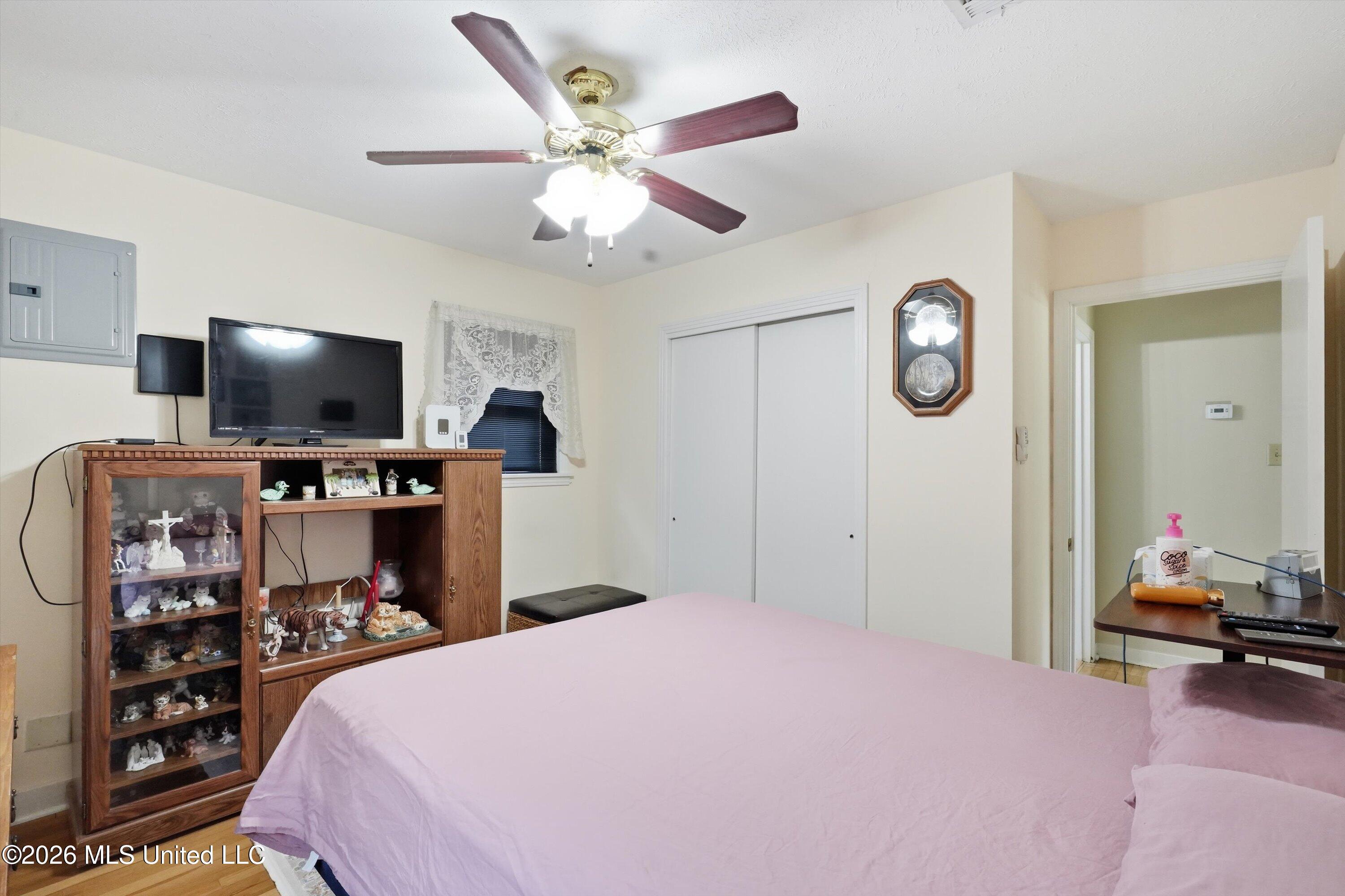 1925 Deborah Street Property Photo 18