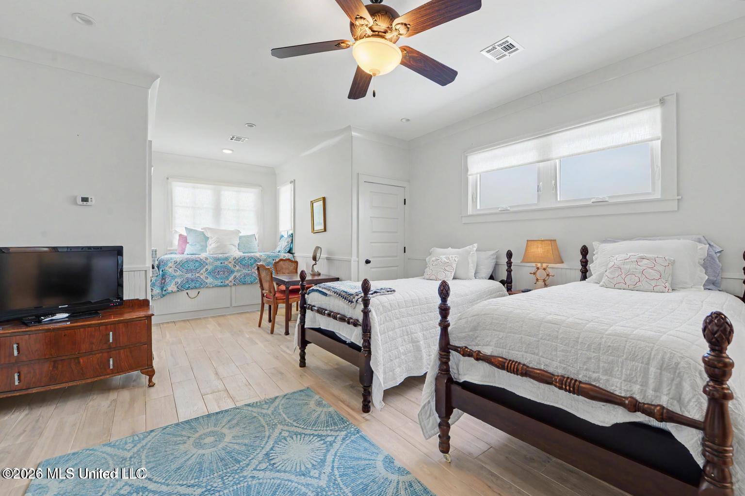 110 State Street Property Photo 22