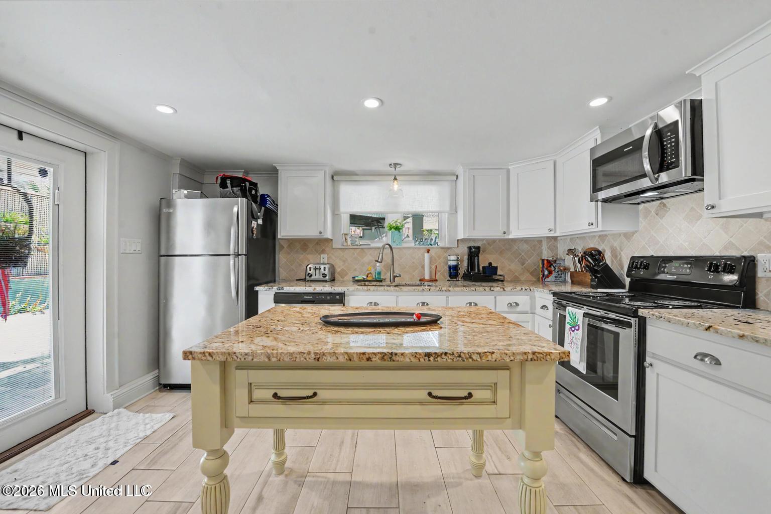 110 State Street Property Photo 28