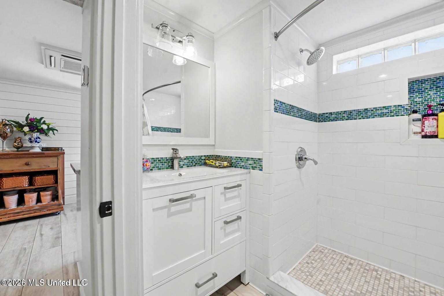 110 State Street Property Photo 37