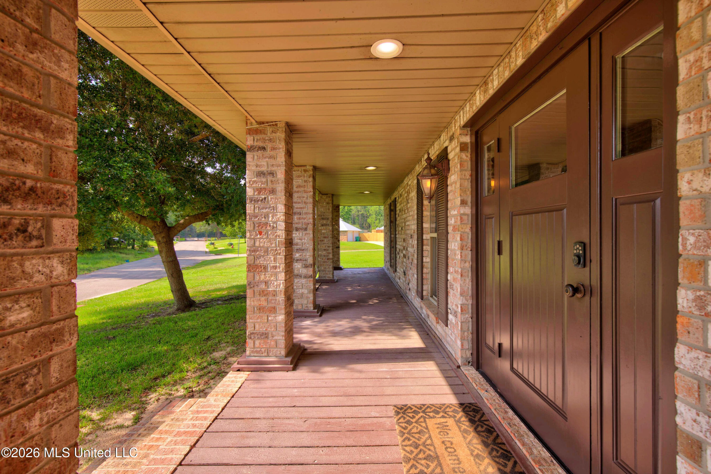 210 Idlewood Drive Property Photo 7