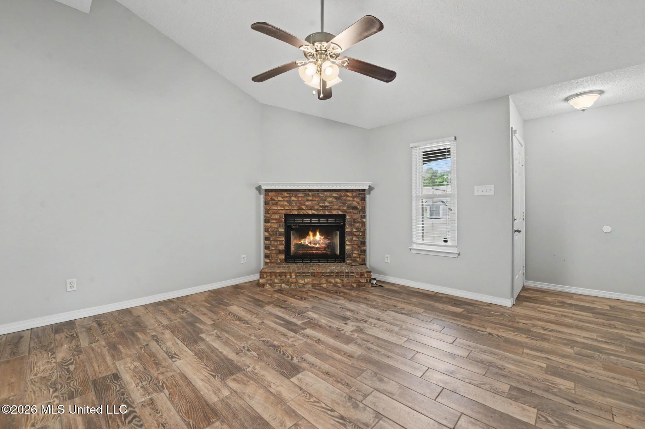 15509 Lyda Steen Drive Property Photo 3