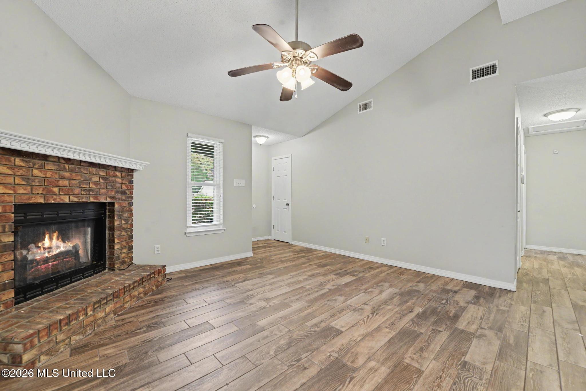 15509 Lyda Steen Drive Property Photo 4
