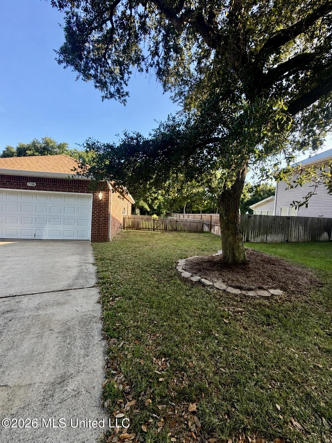 7716 Clamshell Avenue Property Photo 2