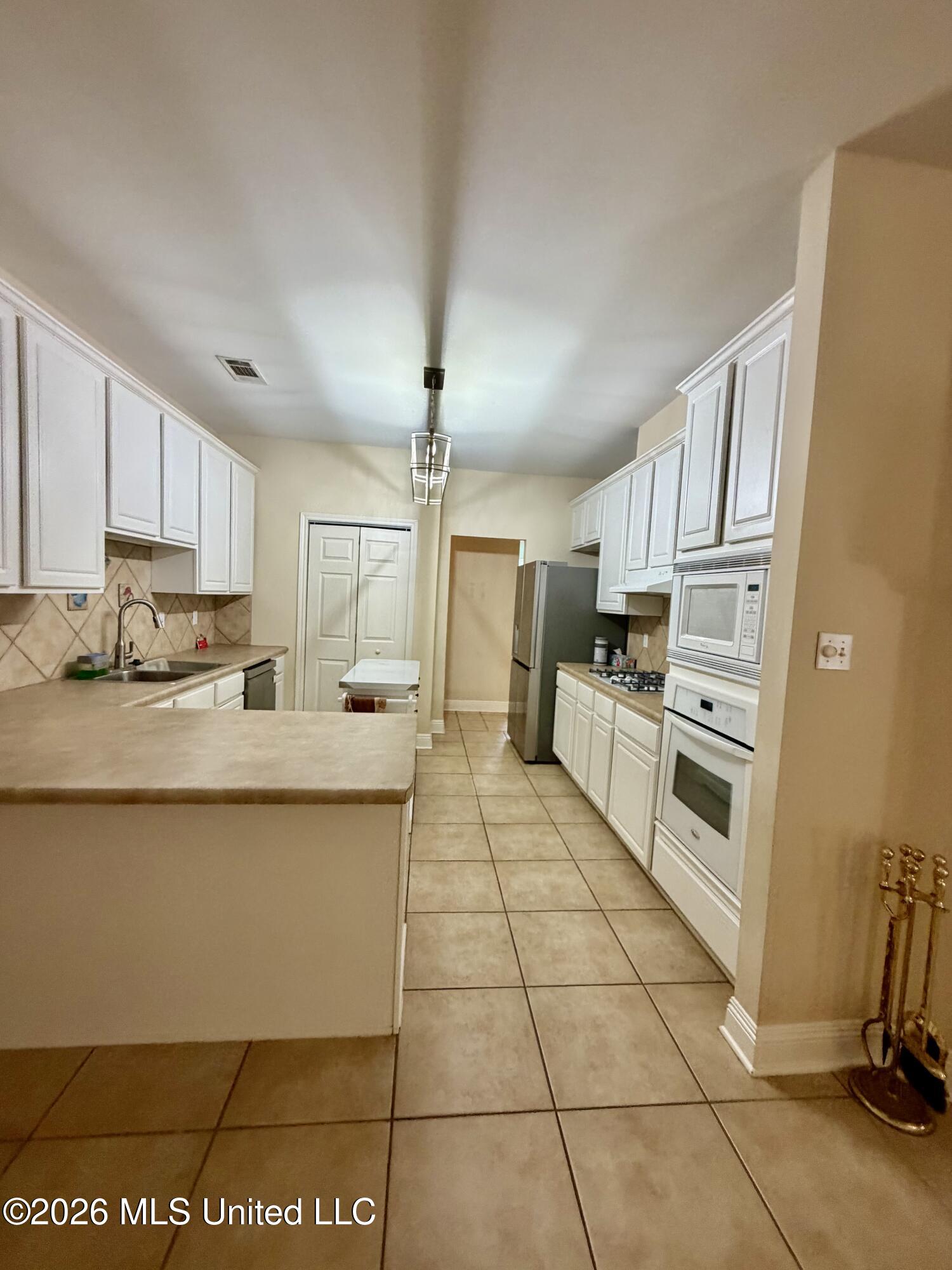 7716 Clamshell Avenue Property Photo 23