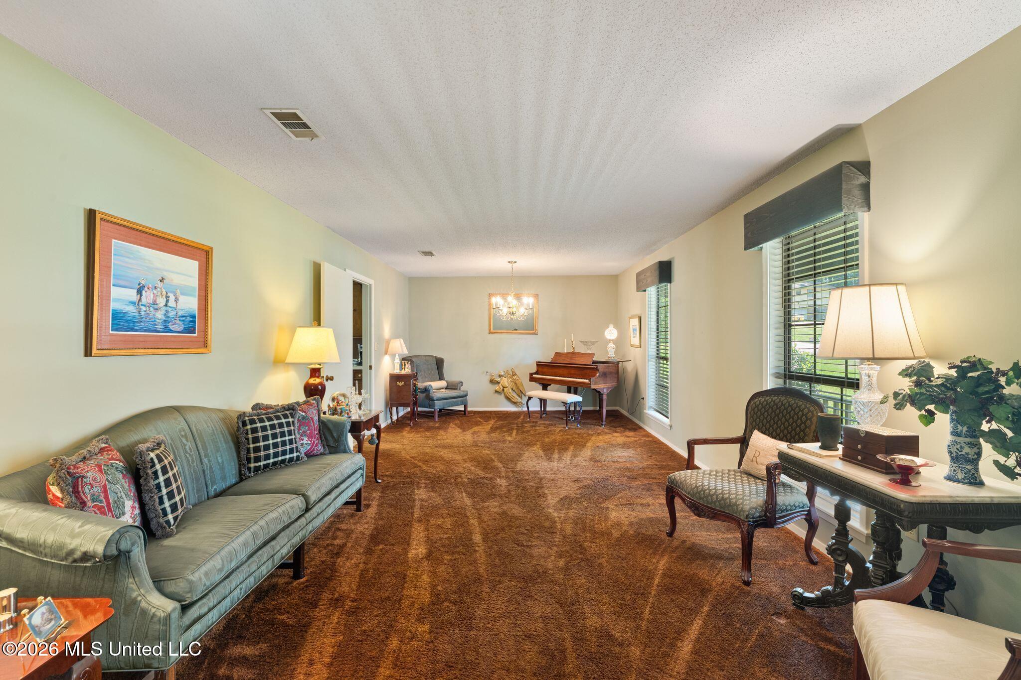 108 Pinecrest Street Property Photo 7