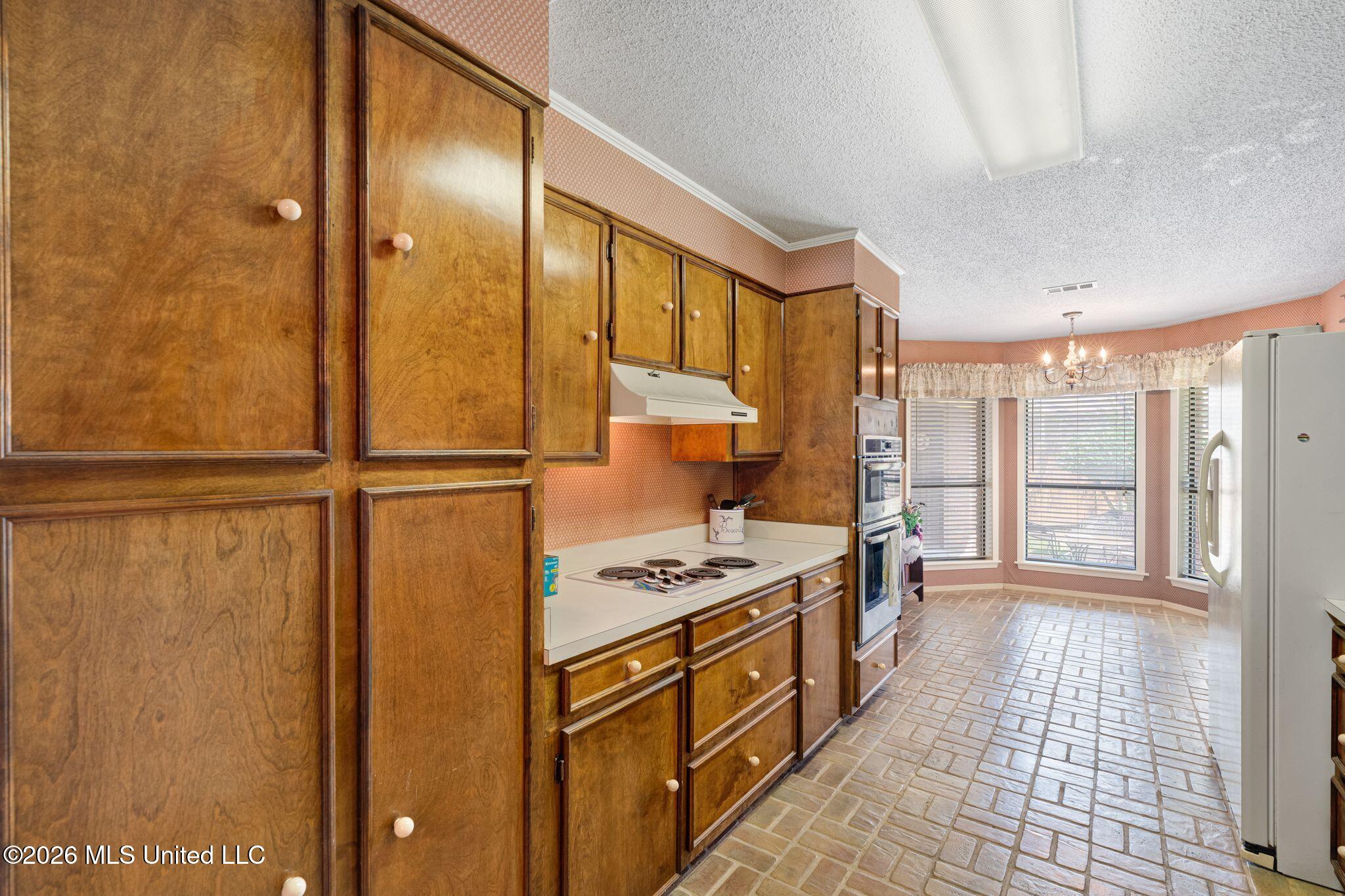 108 Pinecrest Street Property Photo 9