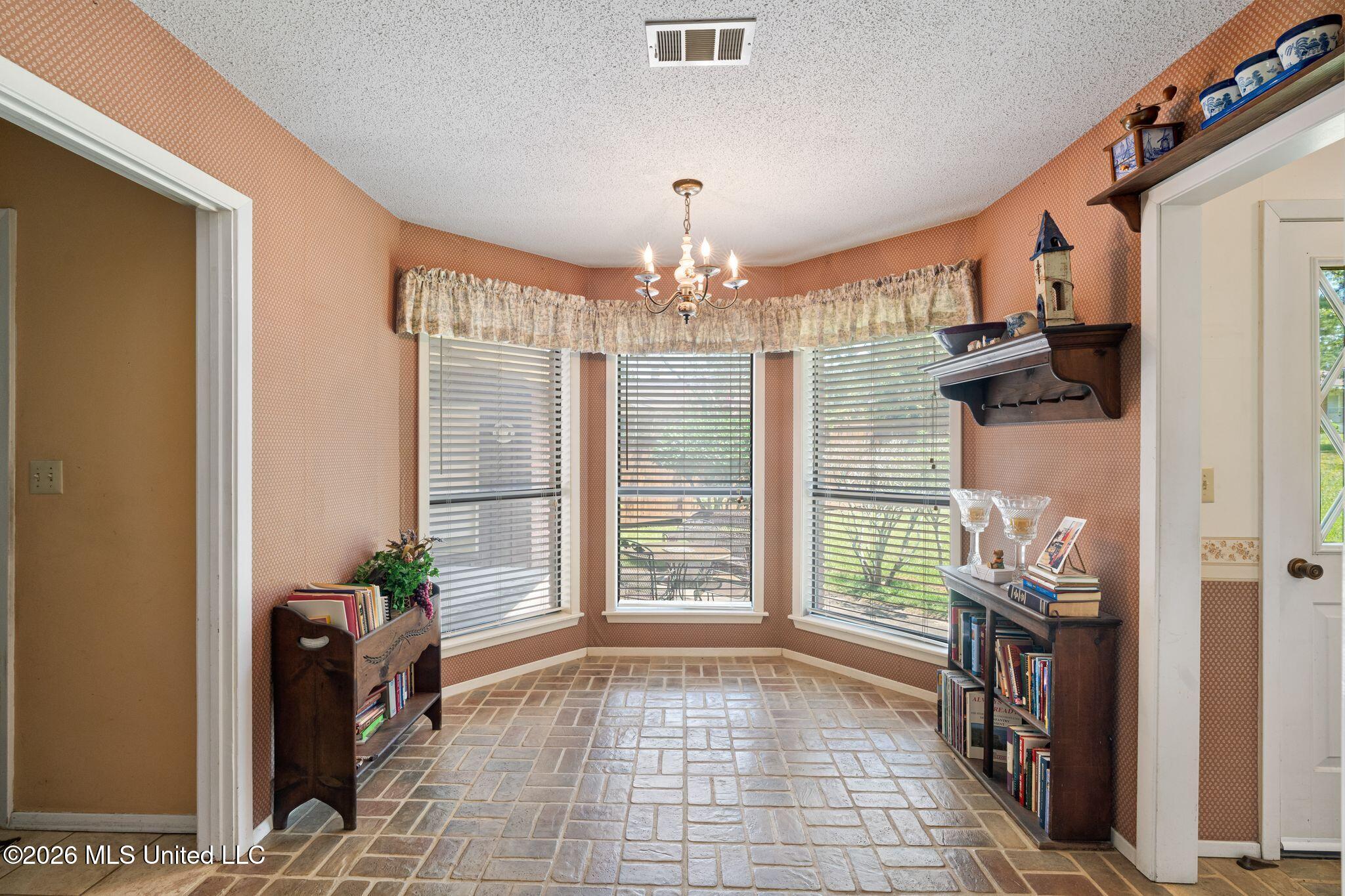 108 Pinecrest Street Property Photo 13