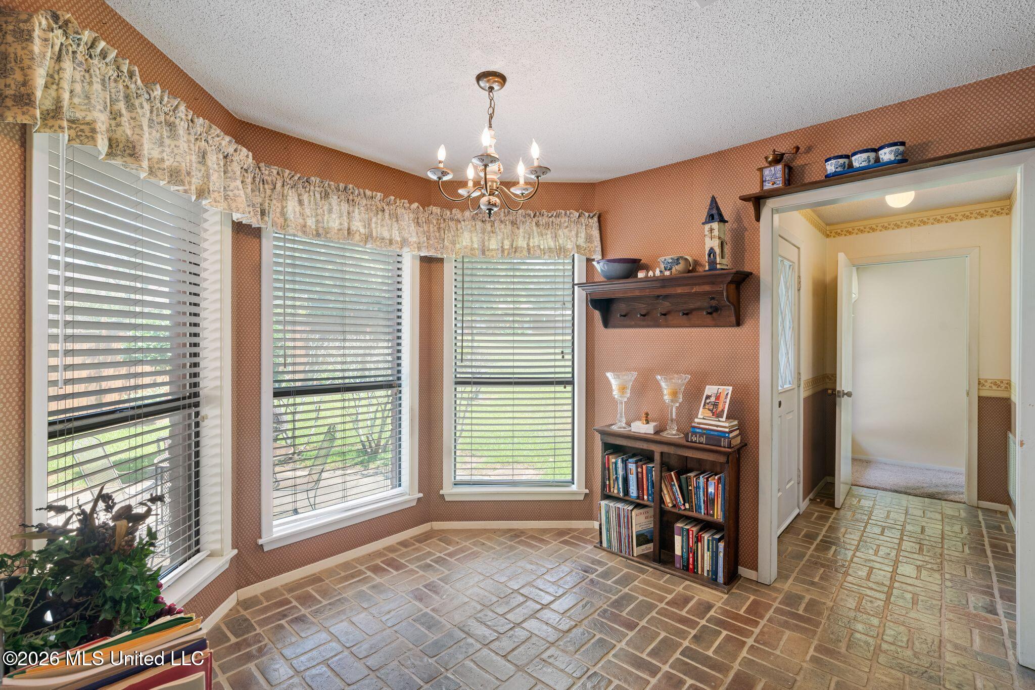 108 Pinecrest Street Property Photo 14