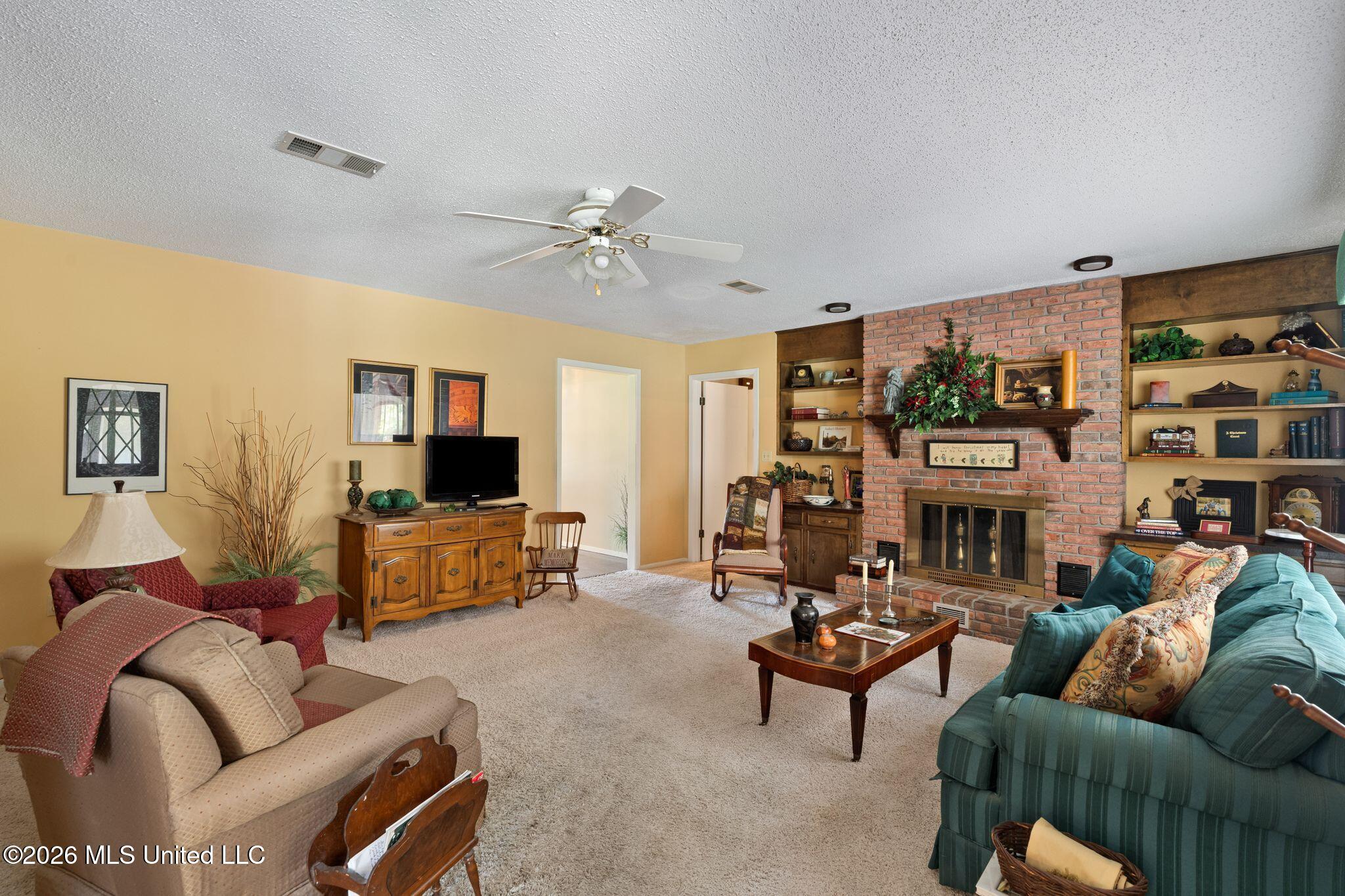 108 Pinecrest Street Property Photo 16