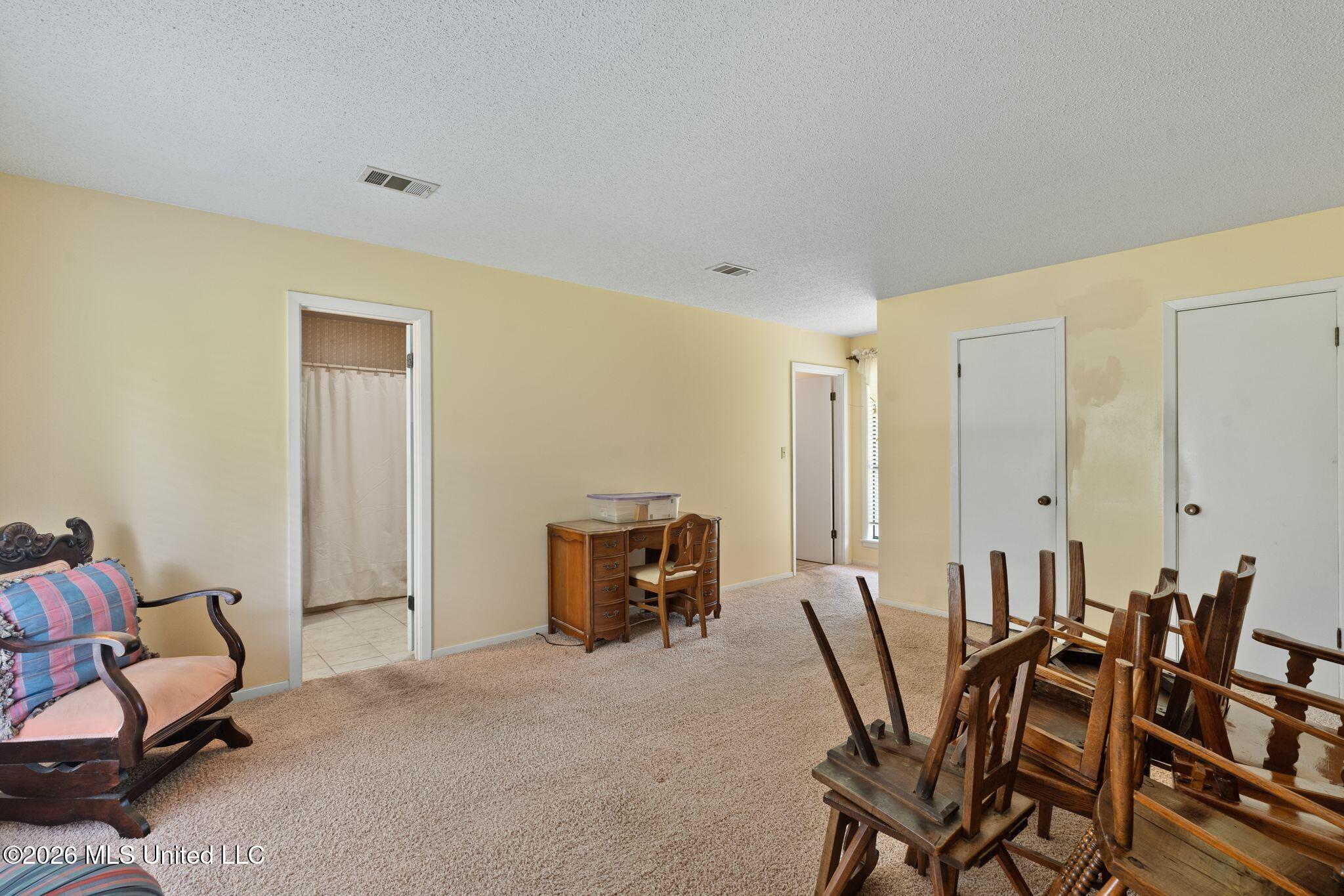 108 Pinecrest Street Property Photo 21