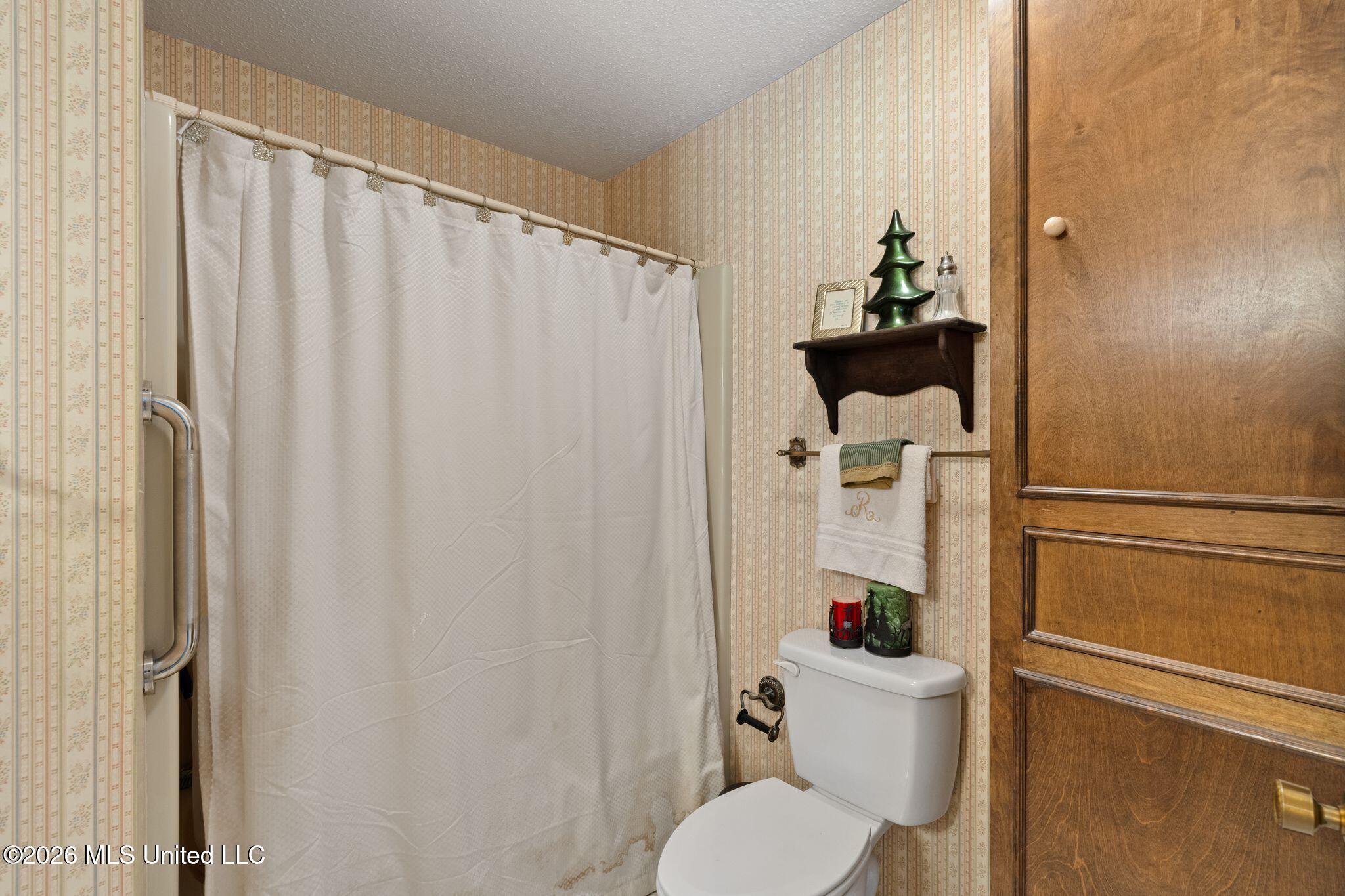 108 Pinecrest Street Property Photo 23