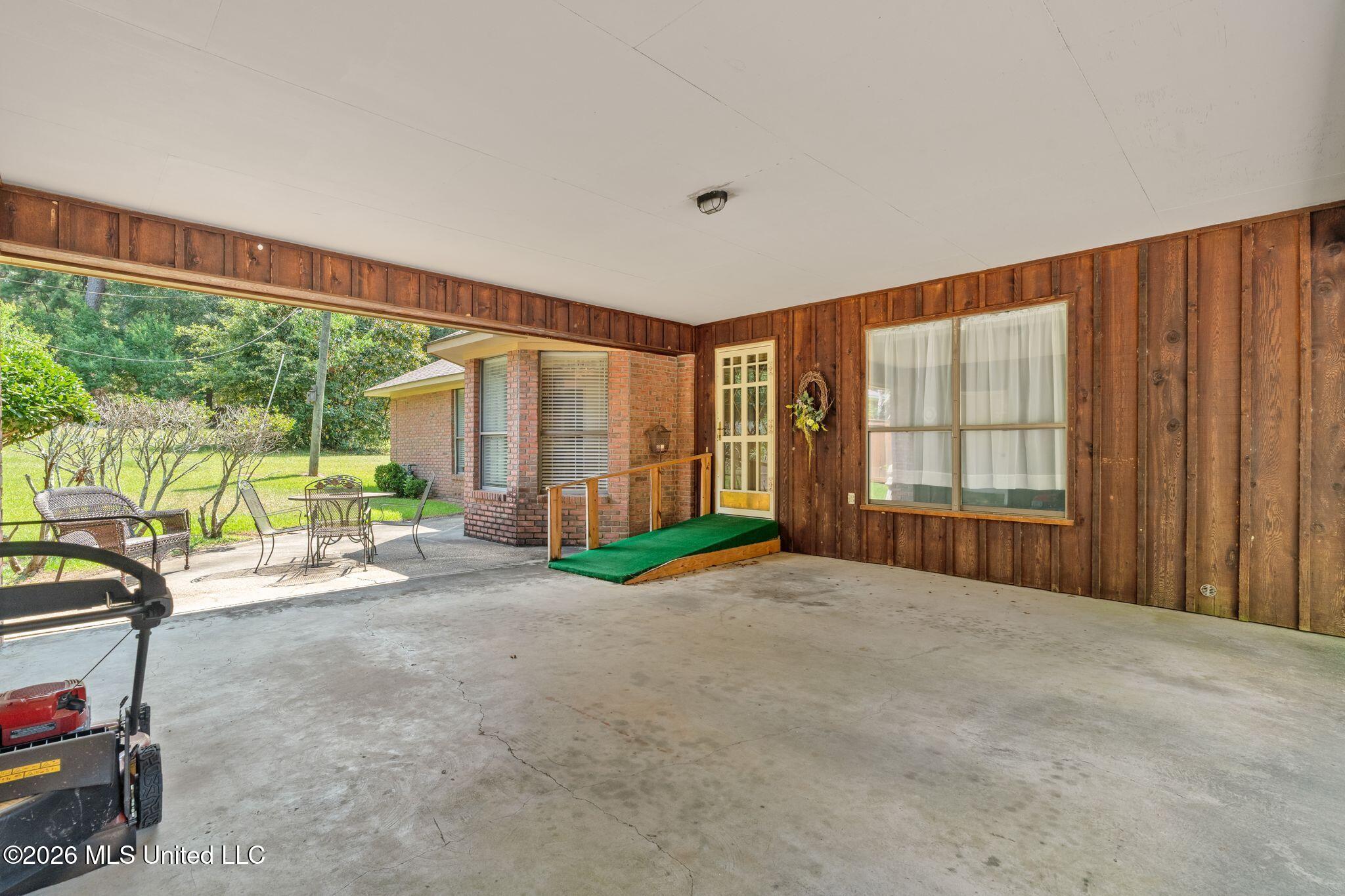 108 Pinecrest Street Property Photo 31