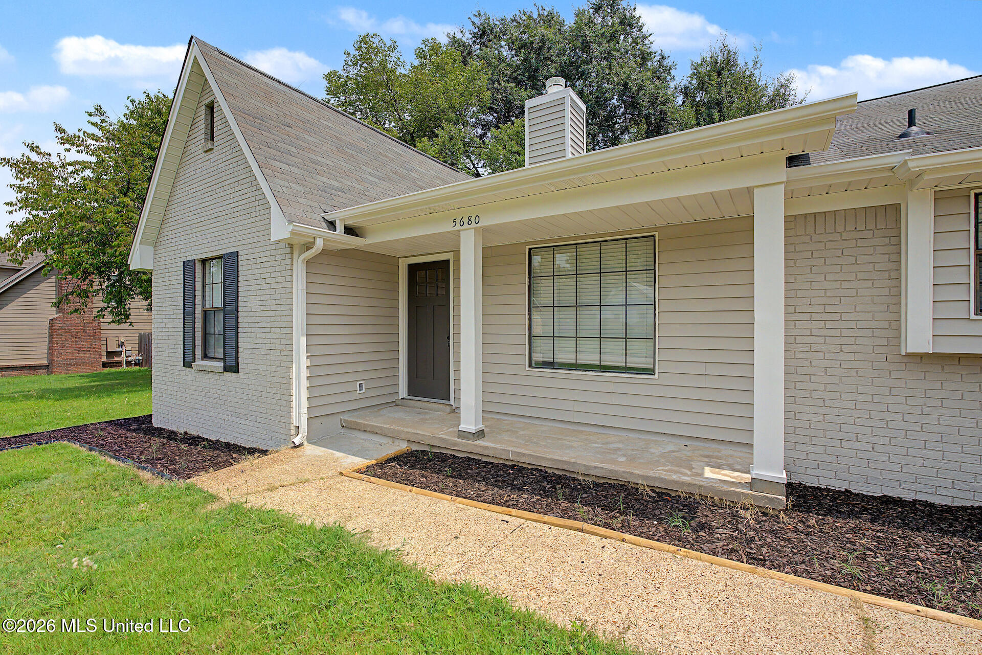 5680 Greeno Drive Property Photo 4