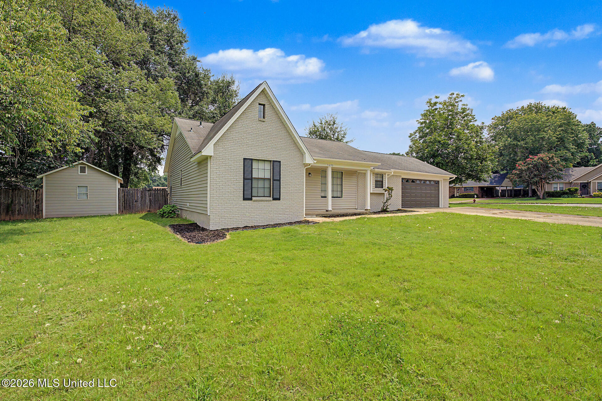 5680 Greeno Drive Property Photo 5