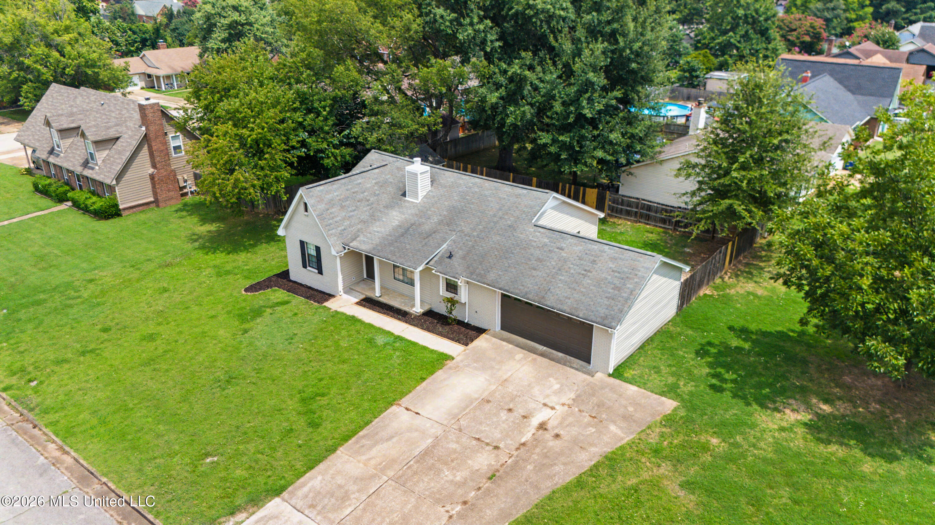 5680 Greeno Drive Property Photo 13