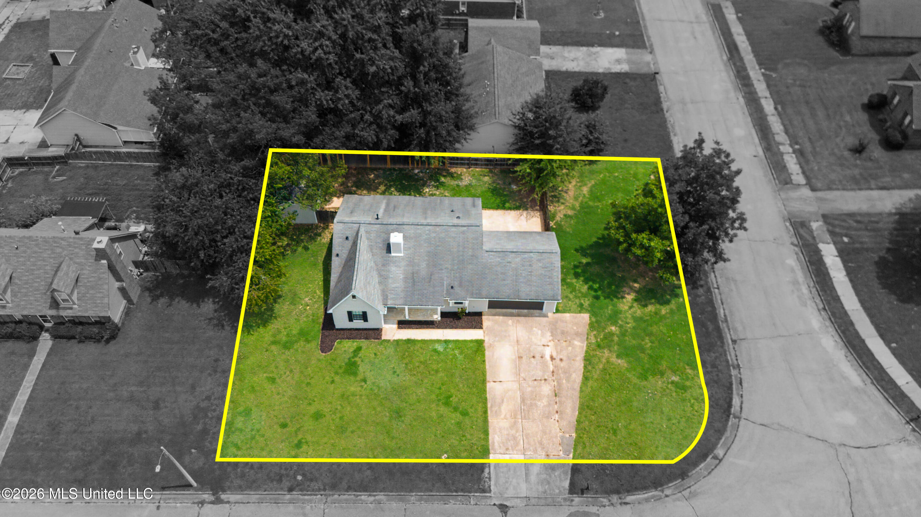 5680 Greeno Drive Property Photo 14