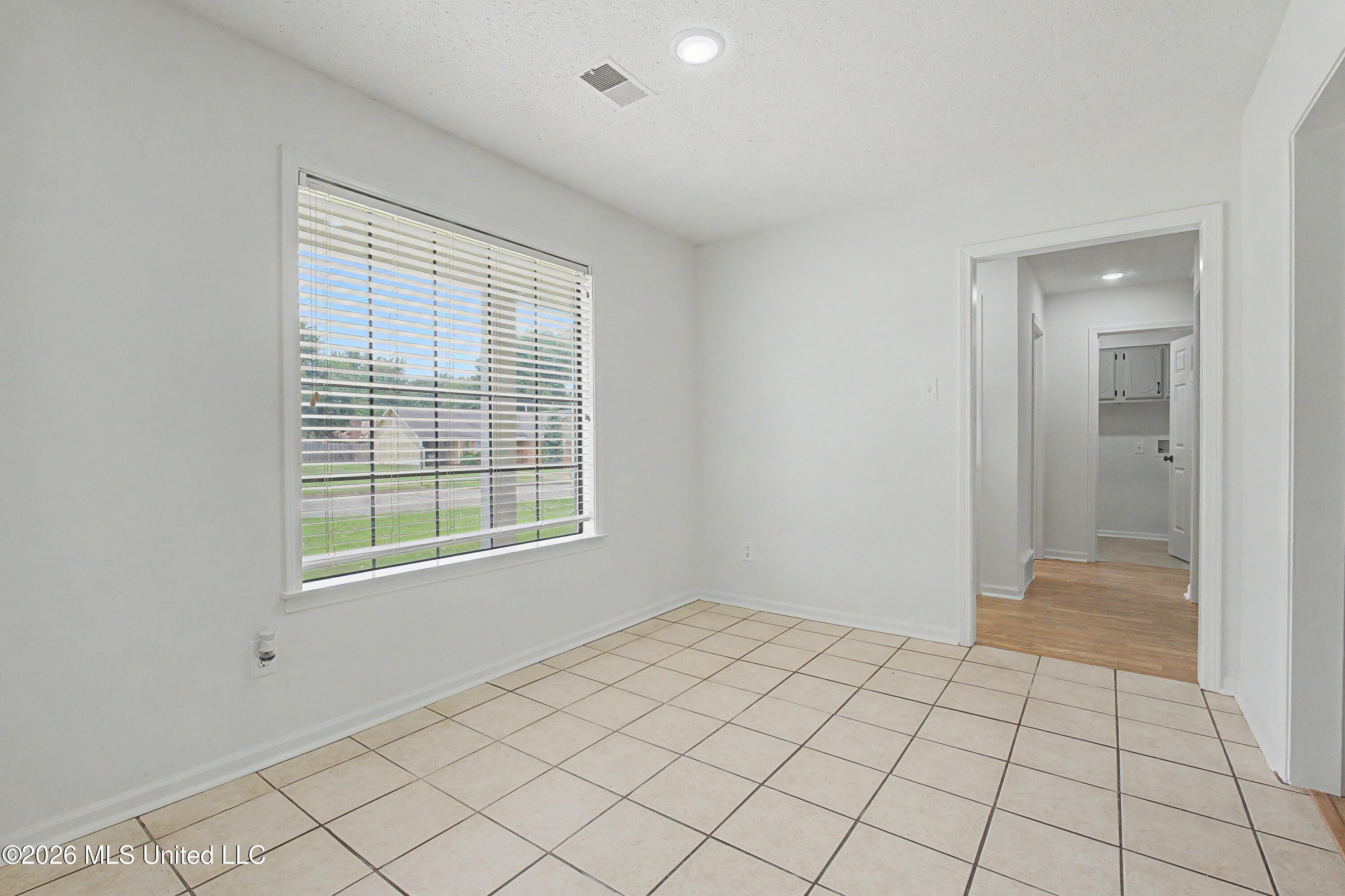 5680 Greeno Drive Property Photo 18