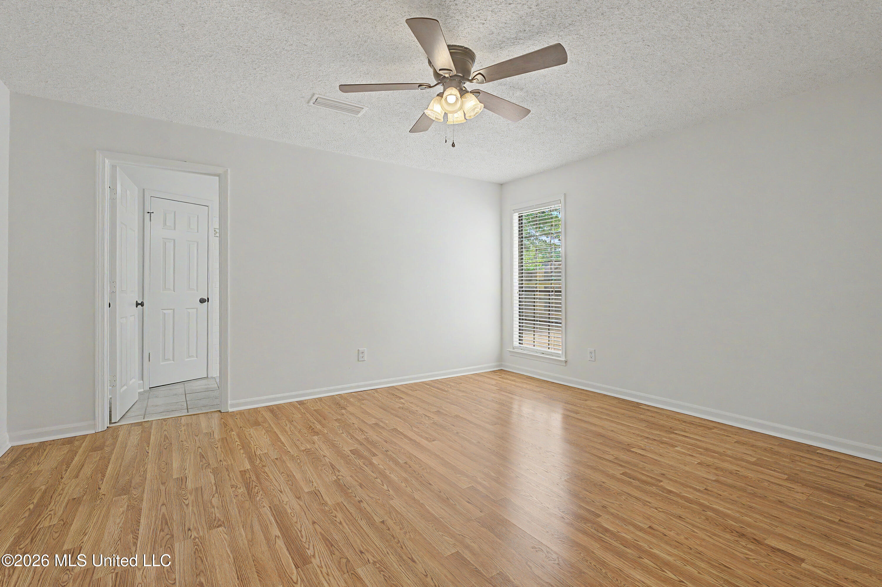 5680 Greeno Drive Property Photo 22