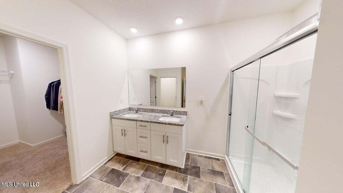 2427 Hyacinth Lane Property Photo 6