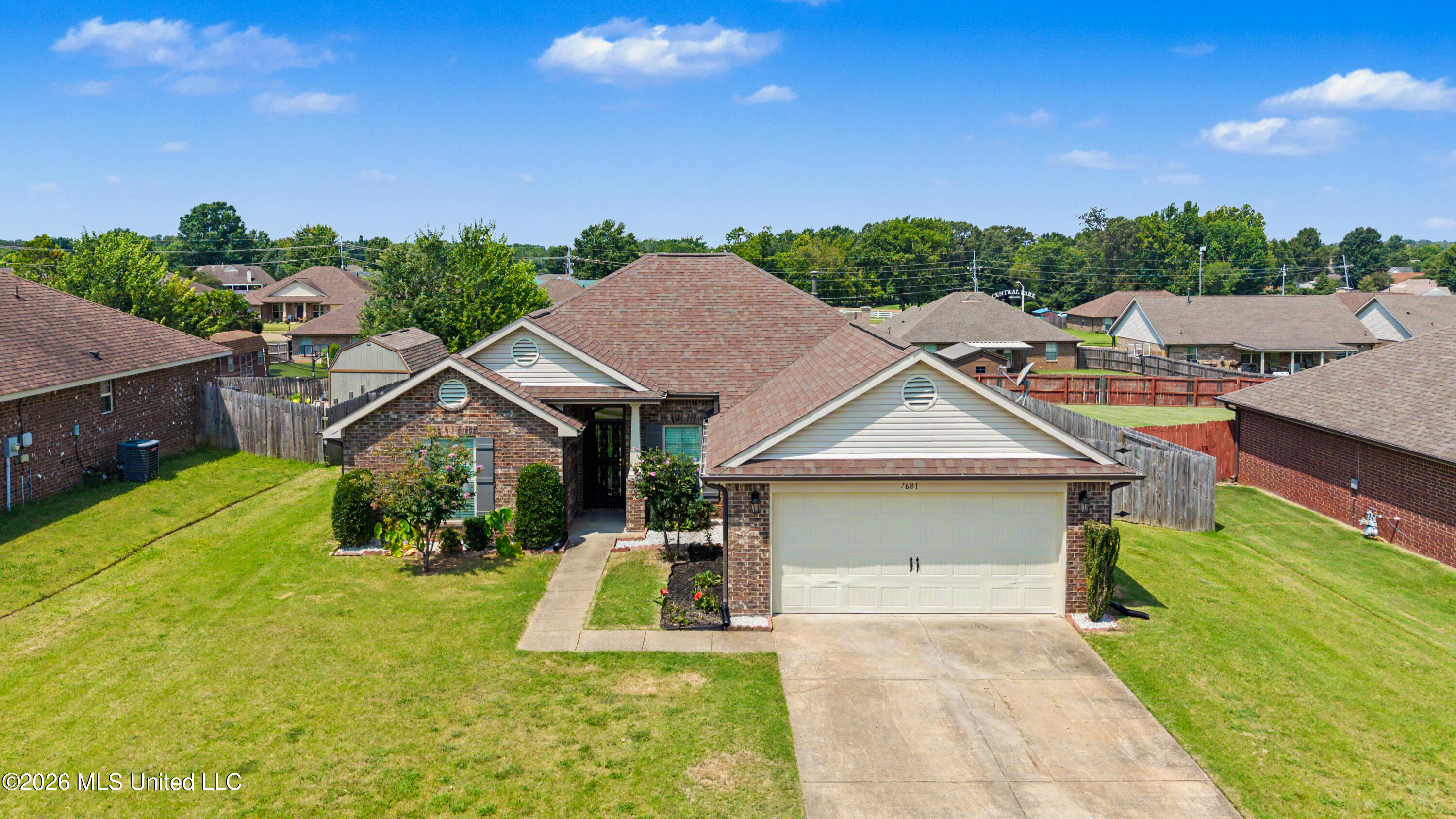7681 Walnut Glen Drive Property Photo 3