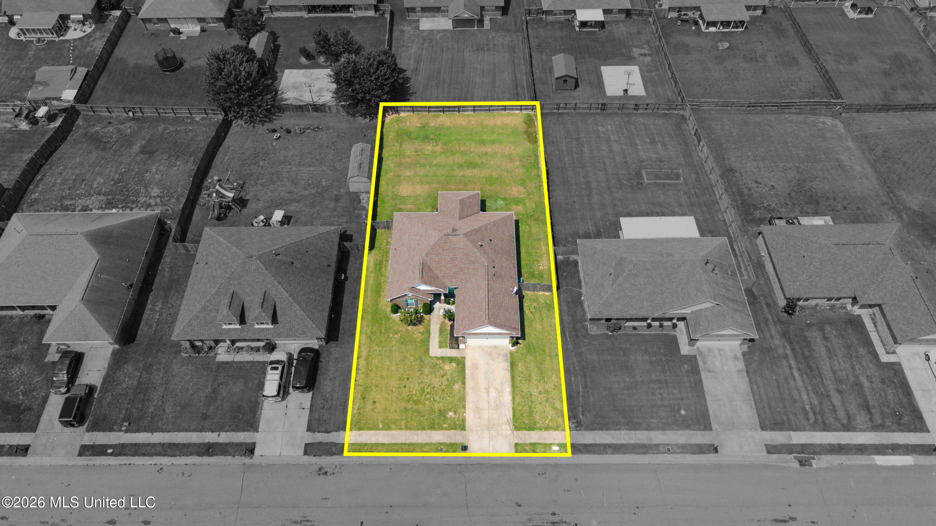 7681 Walnut Glen Drive Property Photo 11