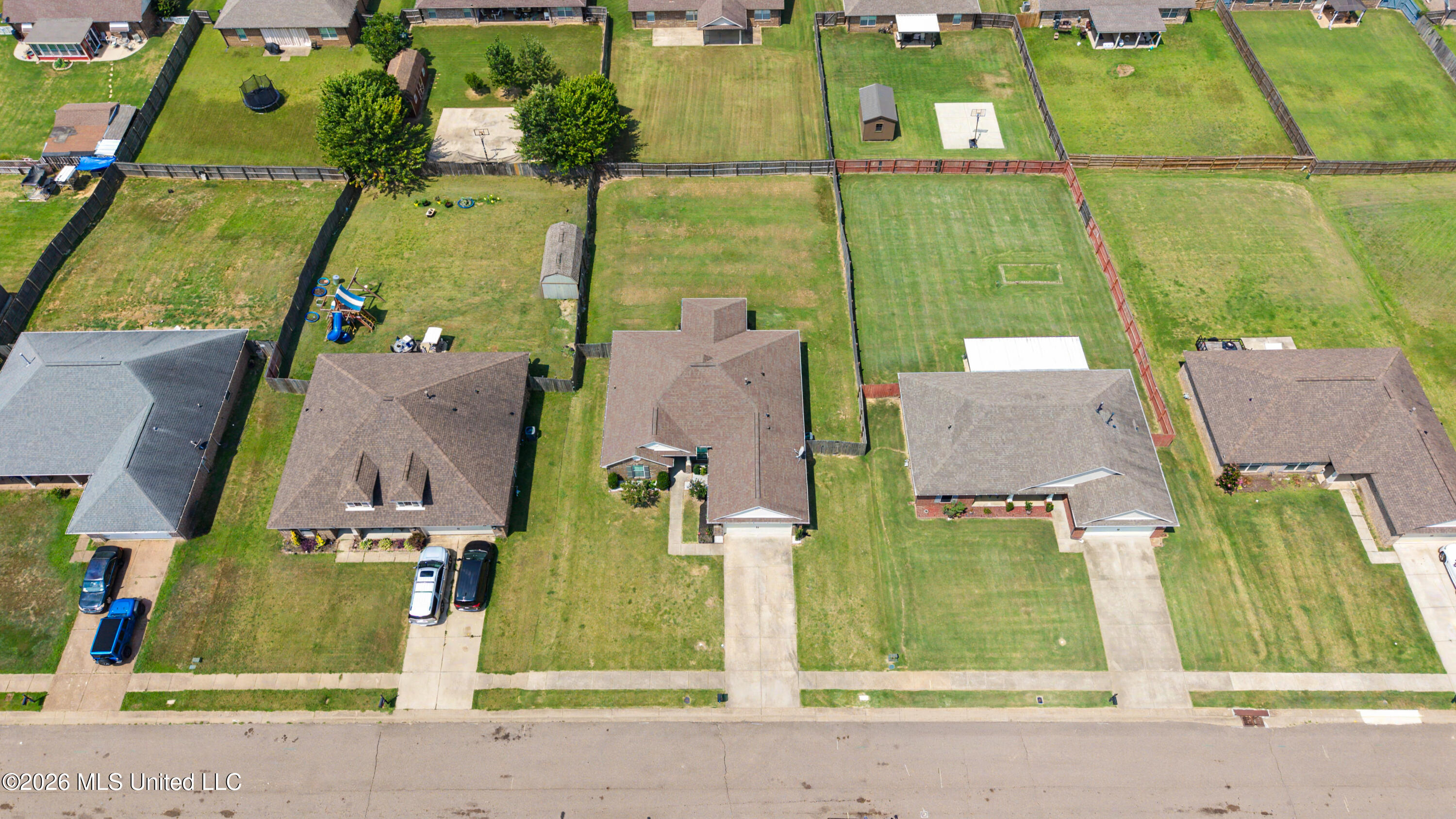 7681 Walnut Glen Drive Property Photo 12