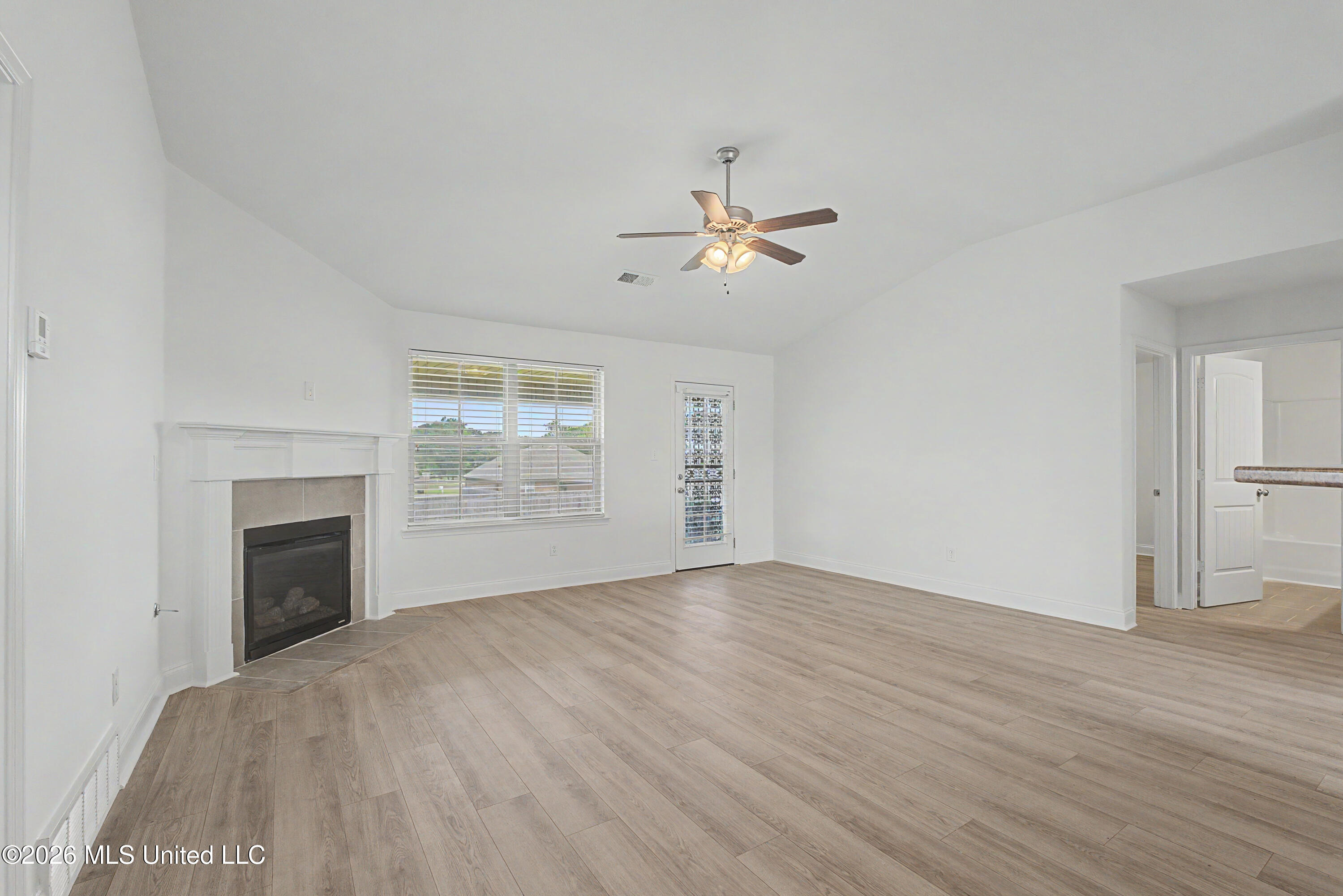 7681 Walnut Glen Drive Property Photo 16
