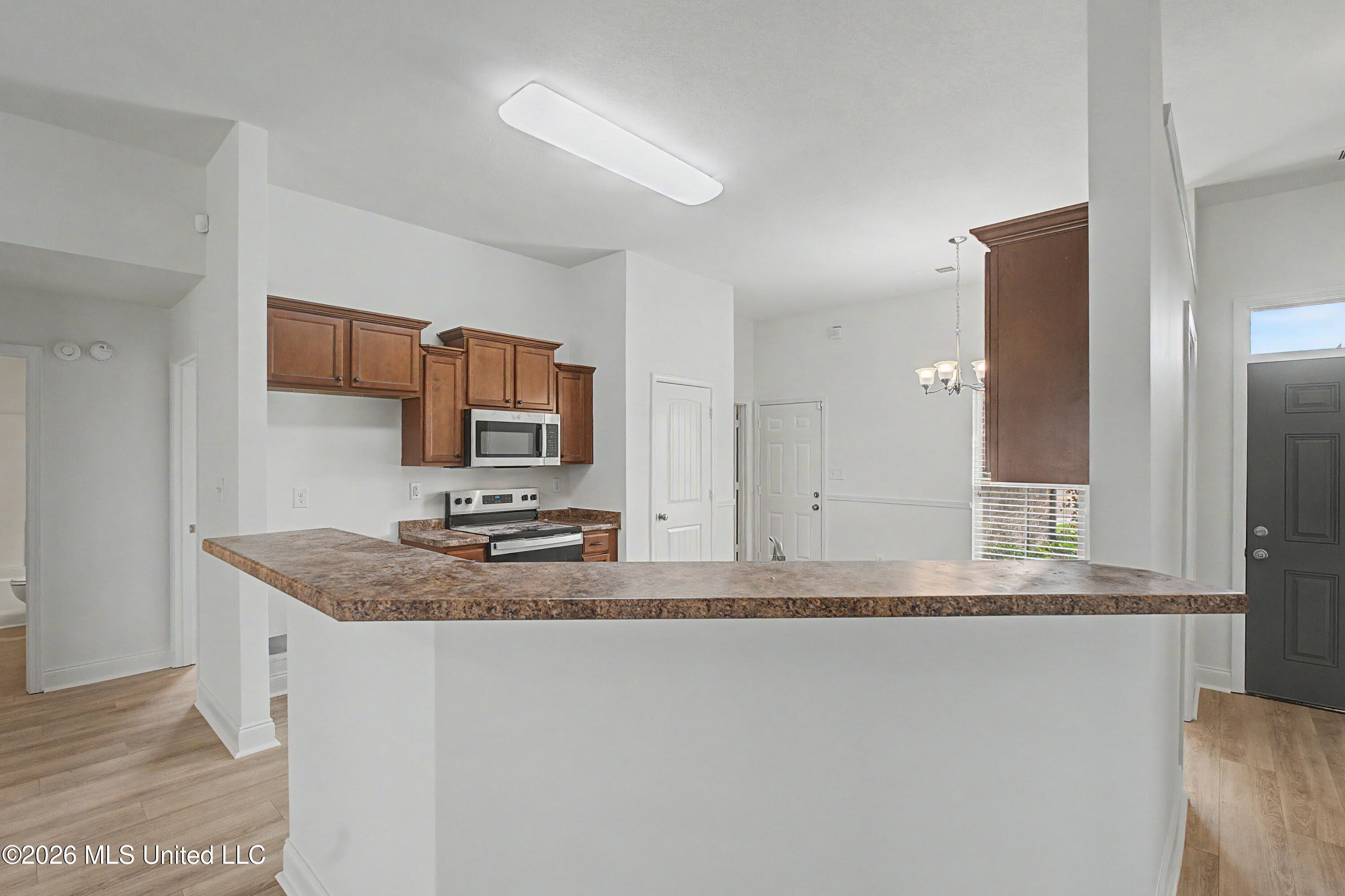 7681 Walnut Glen Drive Property Photo 18