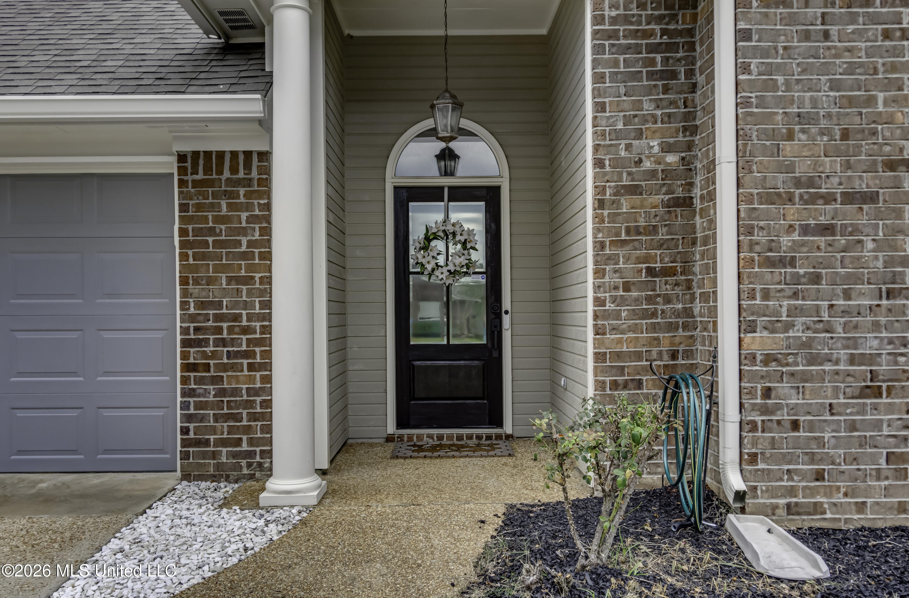 802 Cottonridge Drive Property Photo 4
