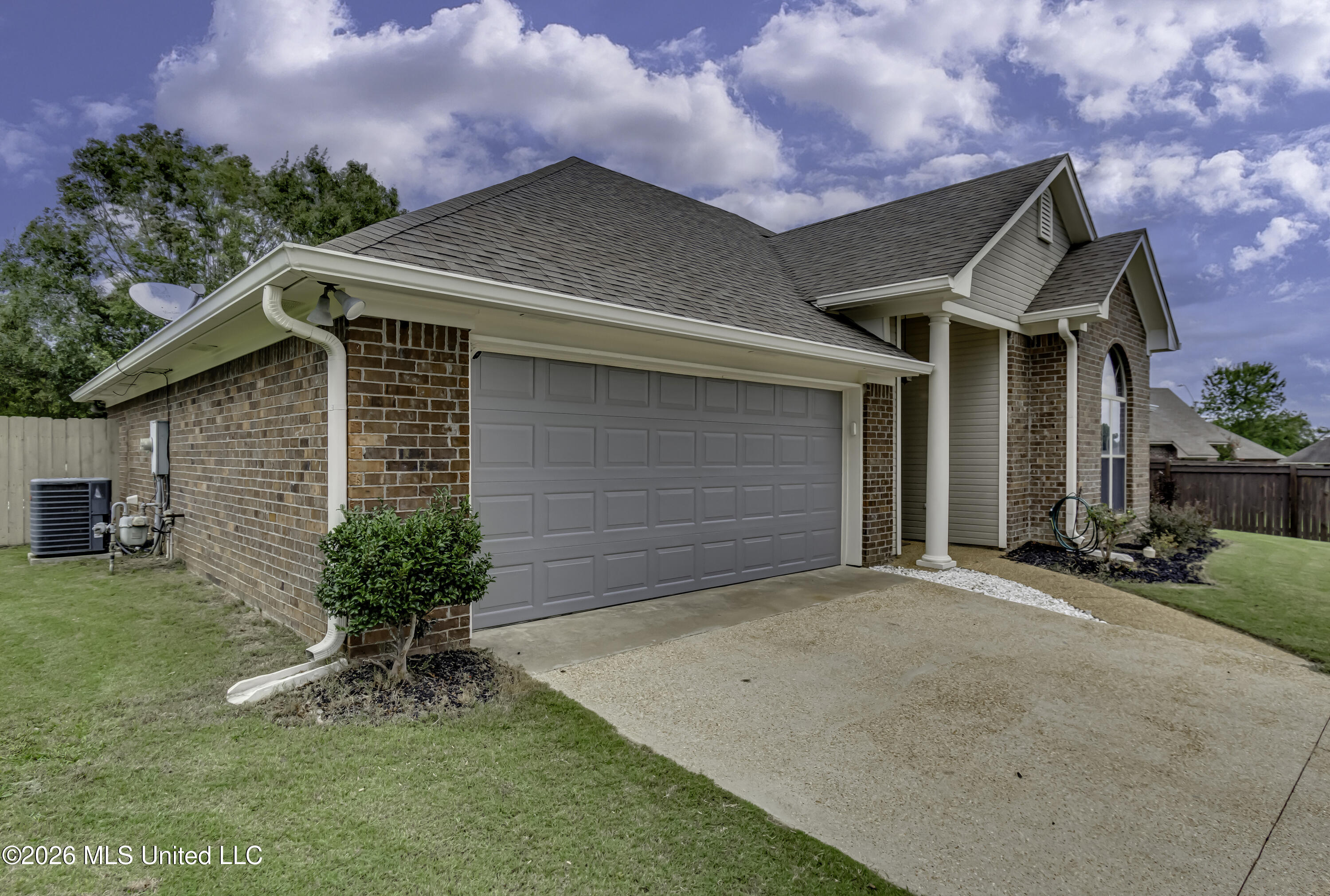 802 Cottonridge Drive Property Photo 8