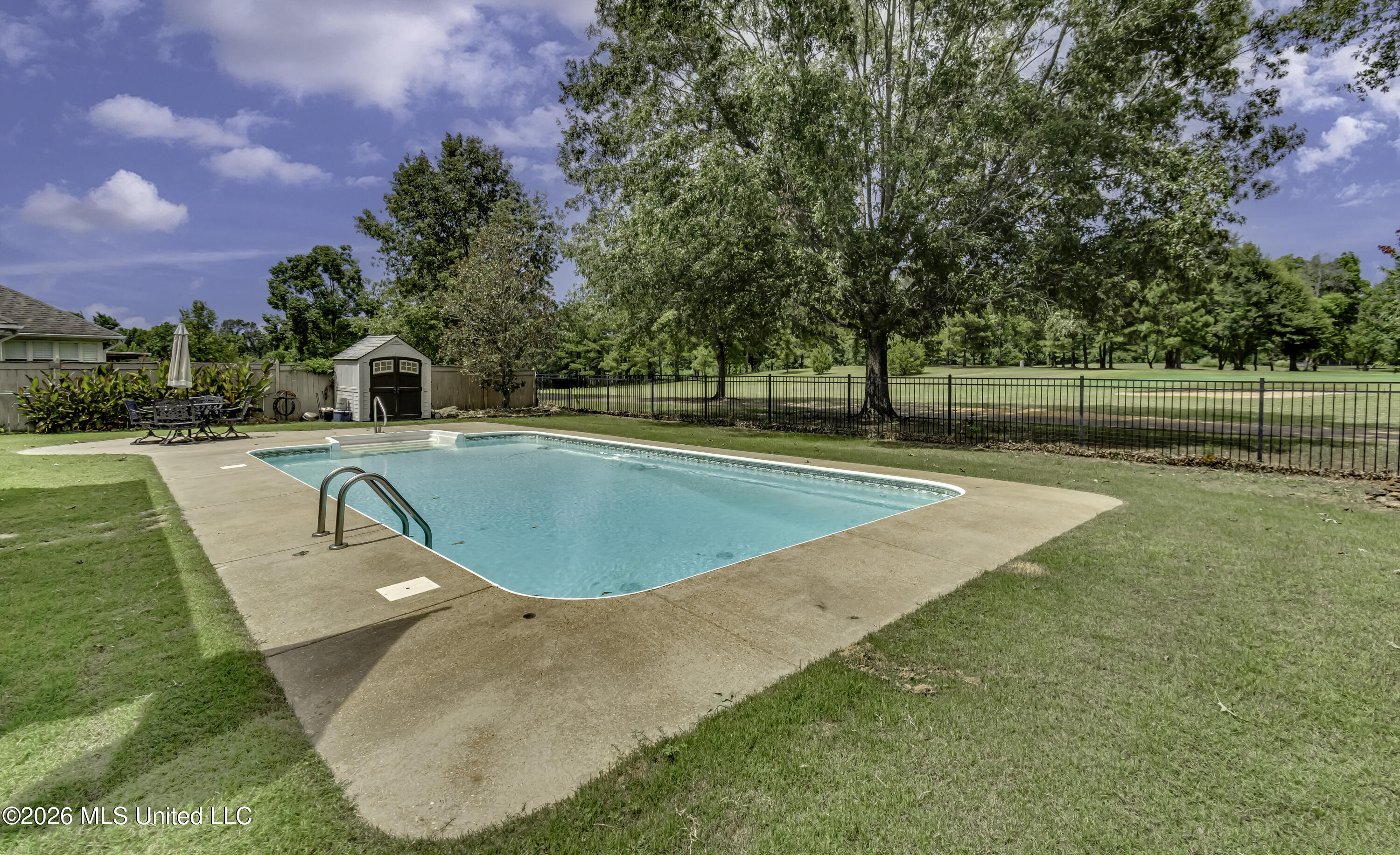 802 Cottonridge Drive Property Photo 18