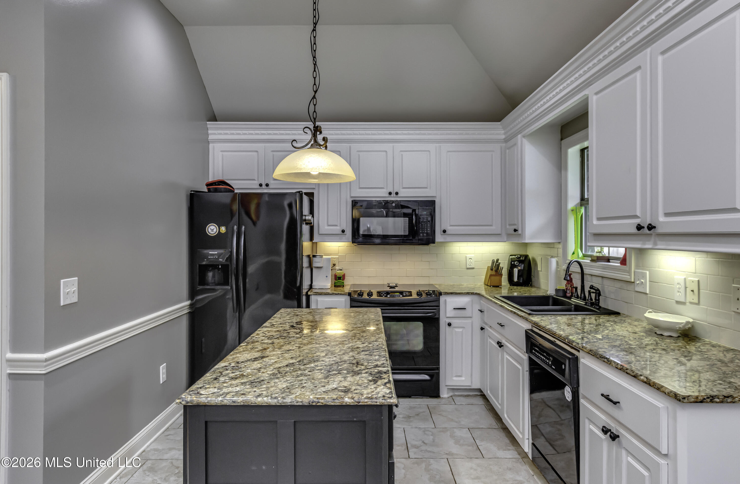 802 Cottonridge Drive Property Photo 40