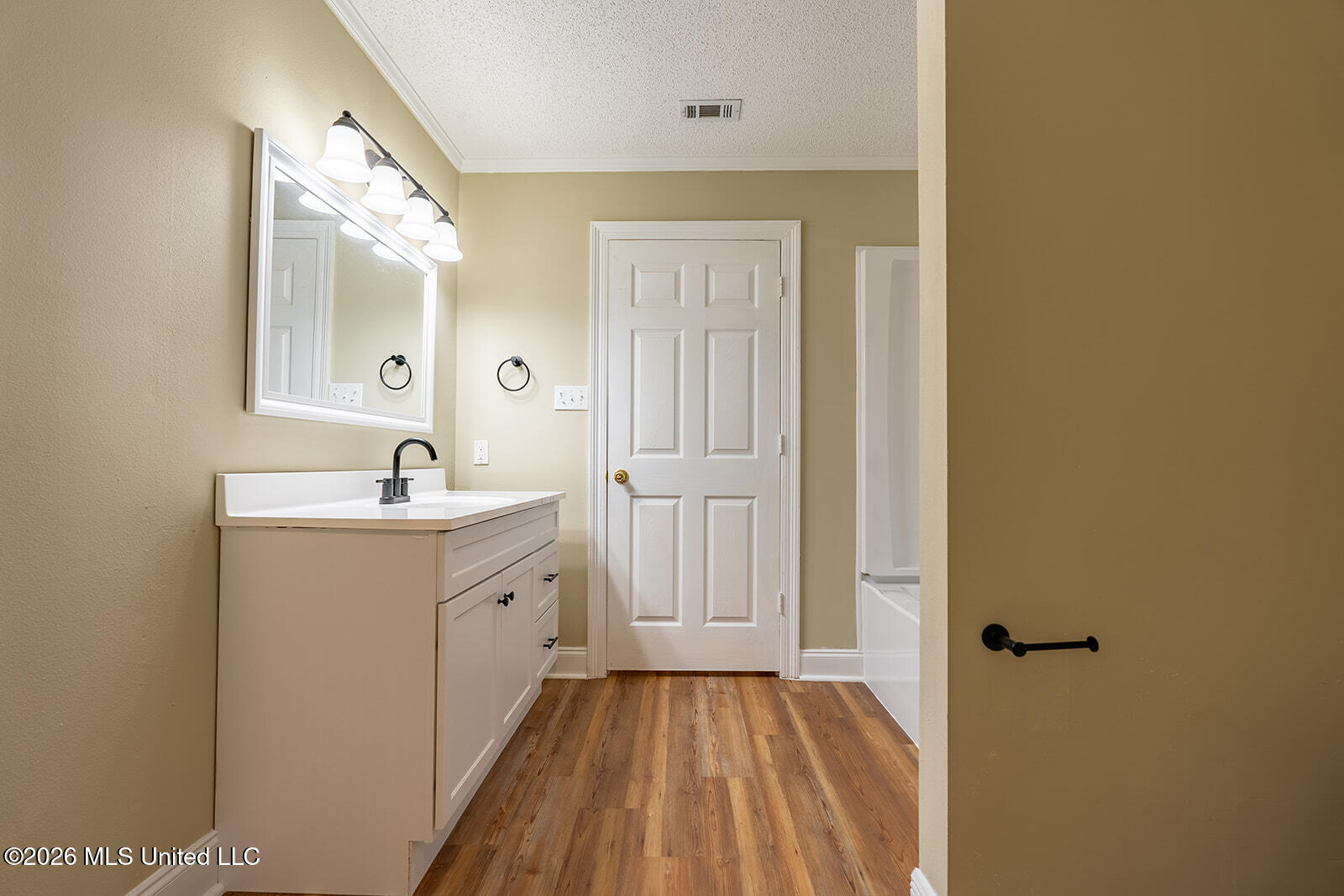 105 W Sunnybrook Road Property Photo 24