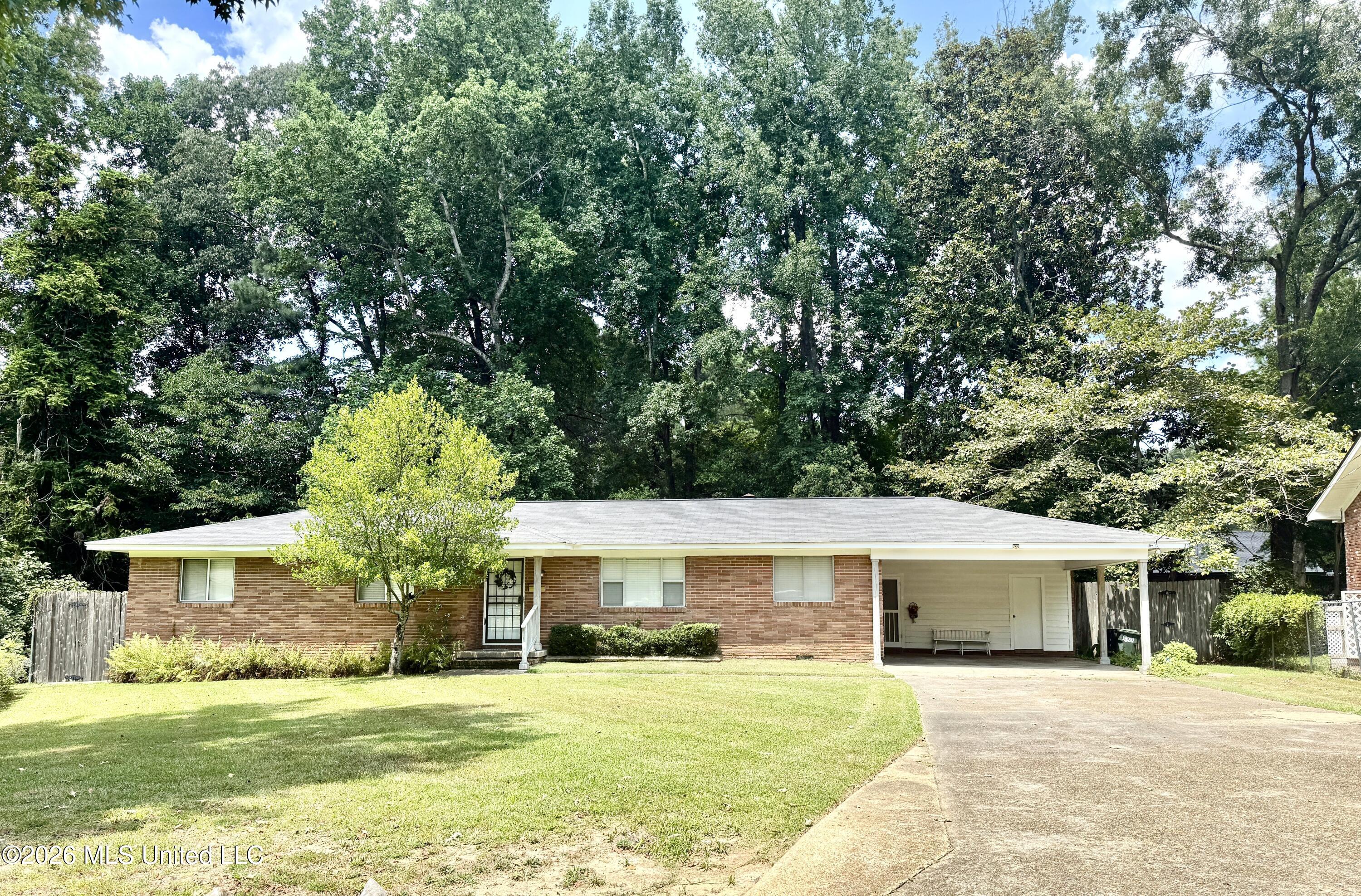 30 Oakhurst Drive Property Photo 1