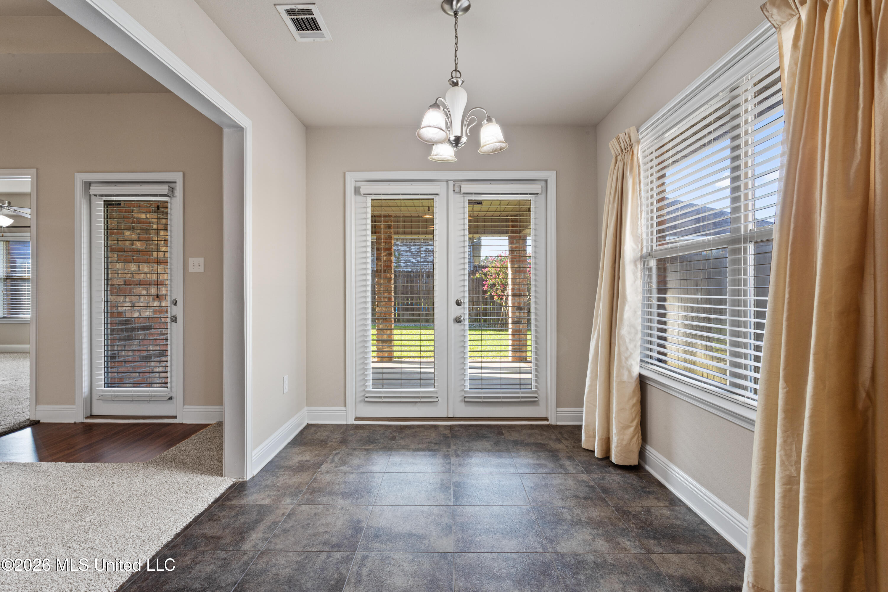 4975 Windmill Avenue Property Photo 14