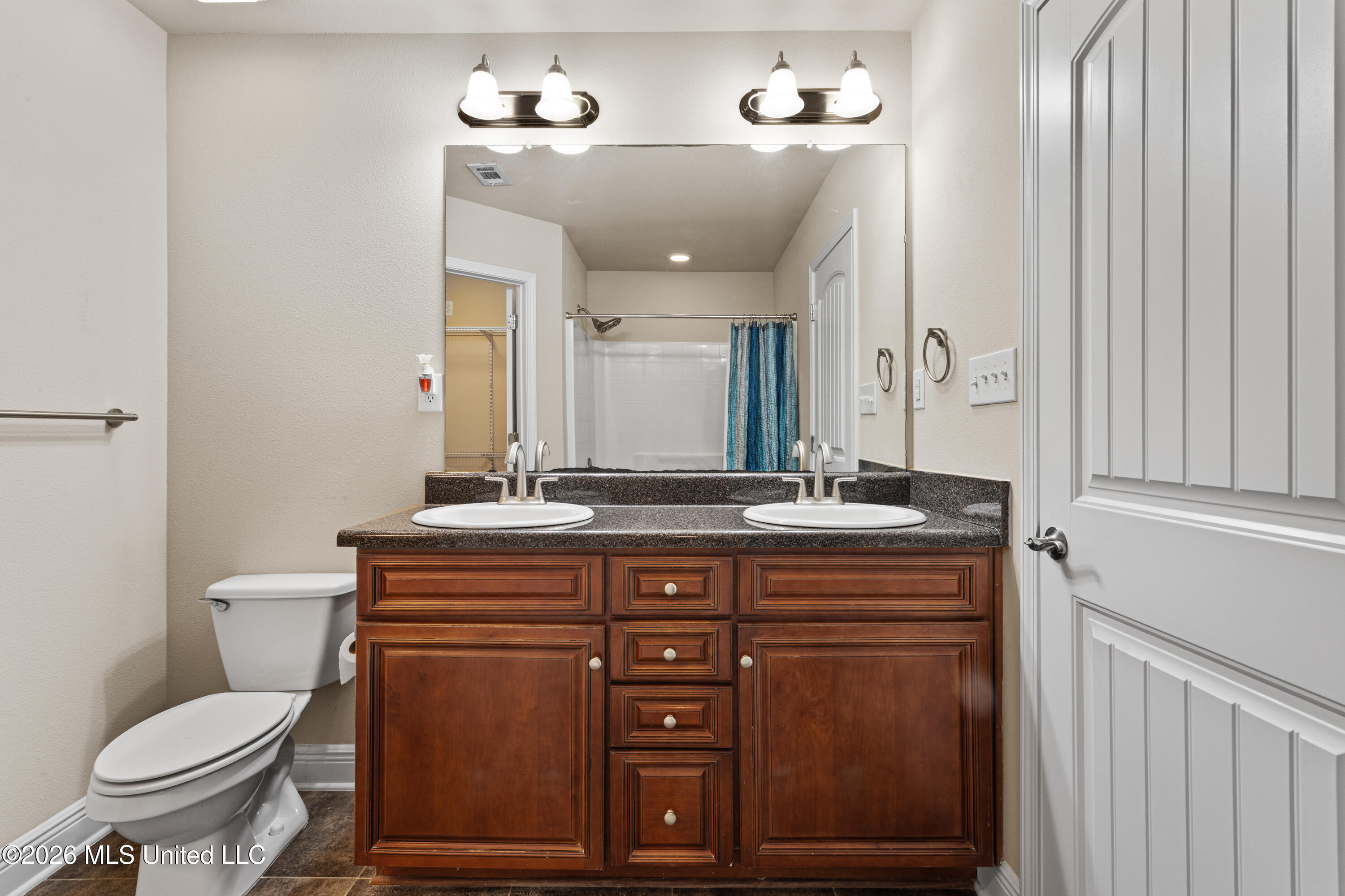 4975 Windmill Avenue Property Photo 22