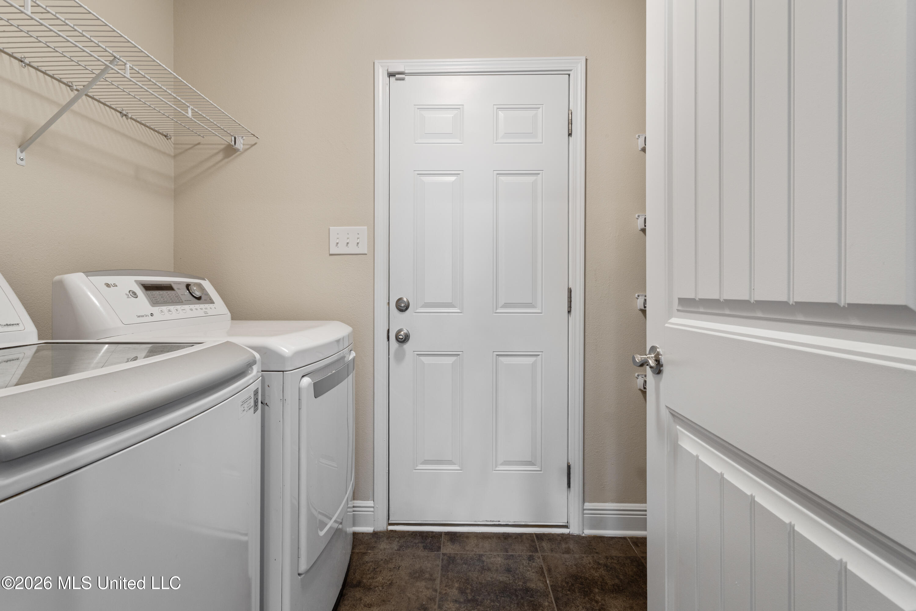 4975 Windmill Avenue Property Photo 27