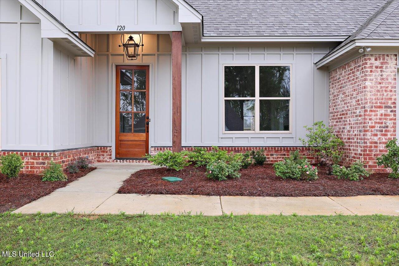 120 Willow Way Property Photo 5