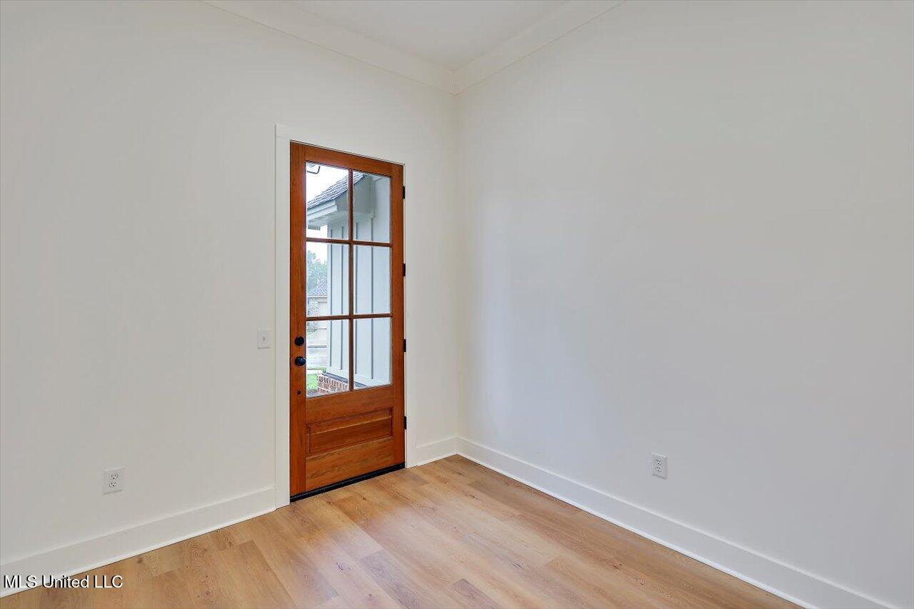 120 Willow Way Property Photo 6