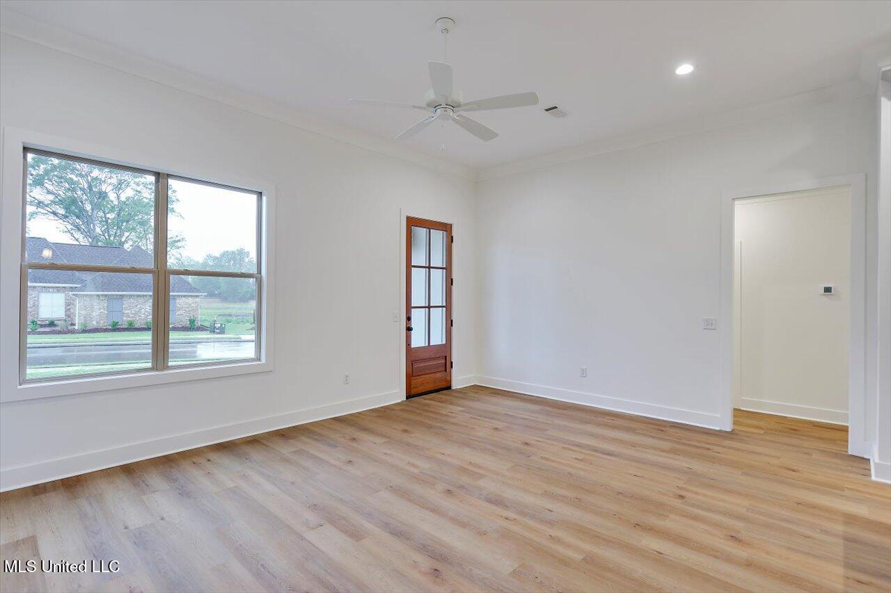 120 Willow Way Property Photo 9