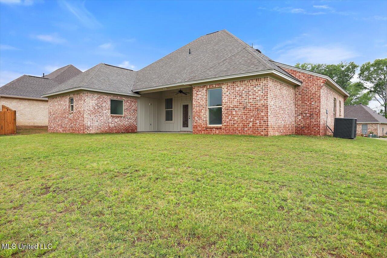 120 Willow Way Property Photo 36
