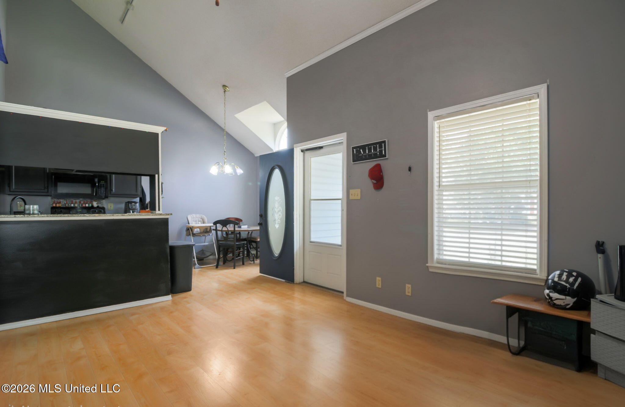 13485 Windridge Drive Property Photo 7
